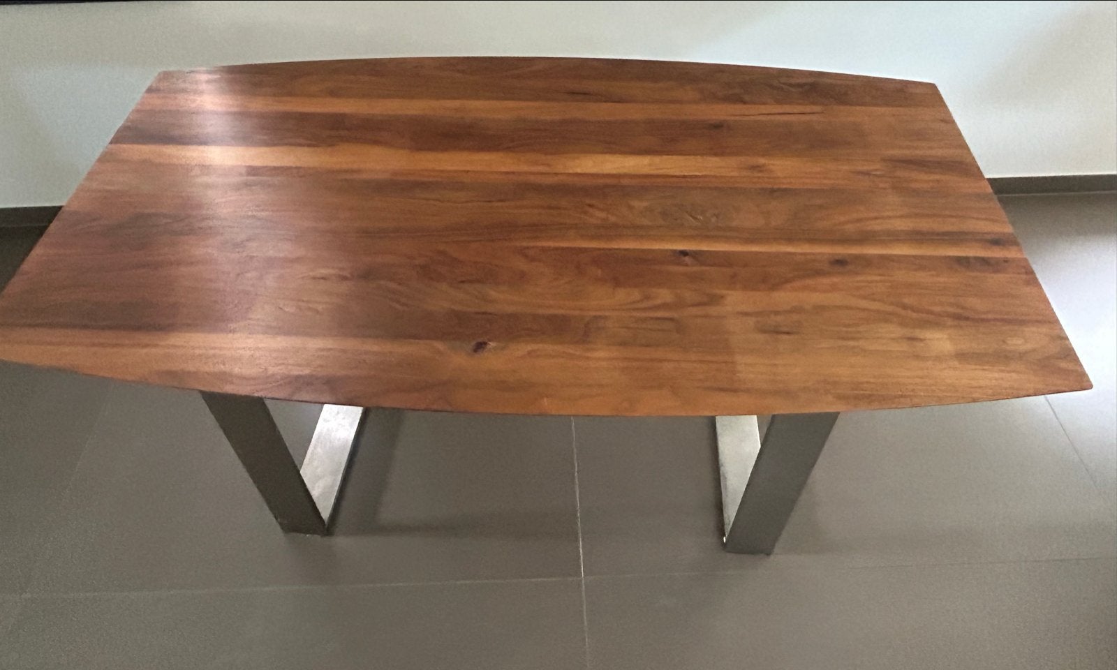 Massief notenhout eettafel met 4 stoelen., Gebruikt, 150 tot 200 cm, Vier personen, Rechthoekig