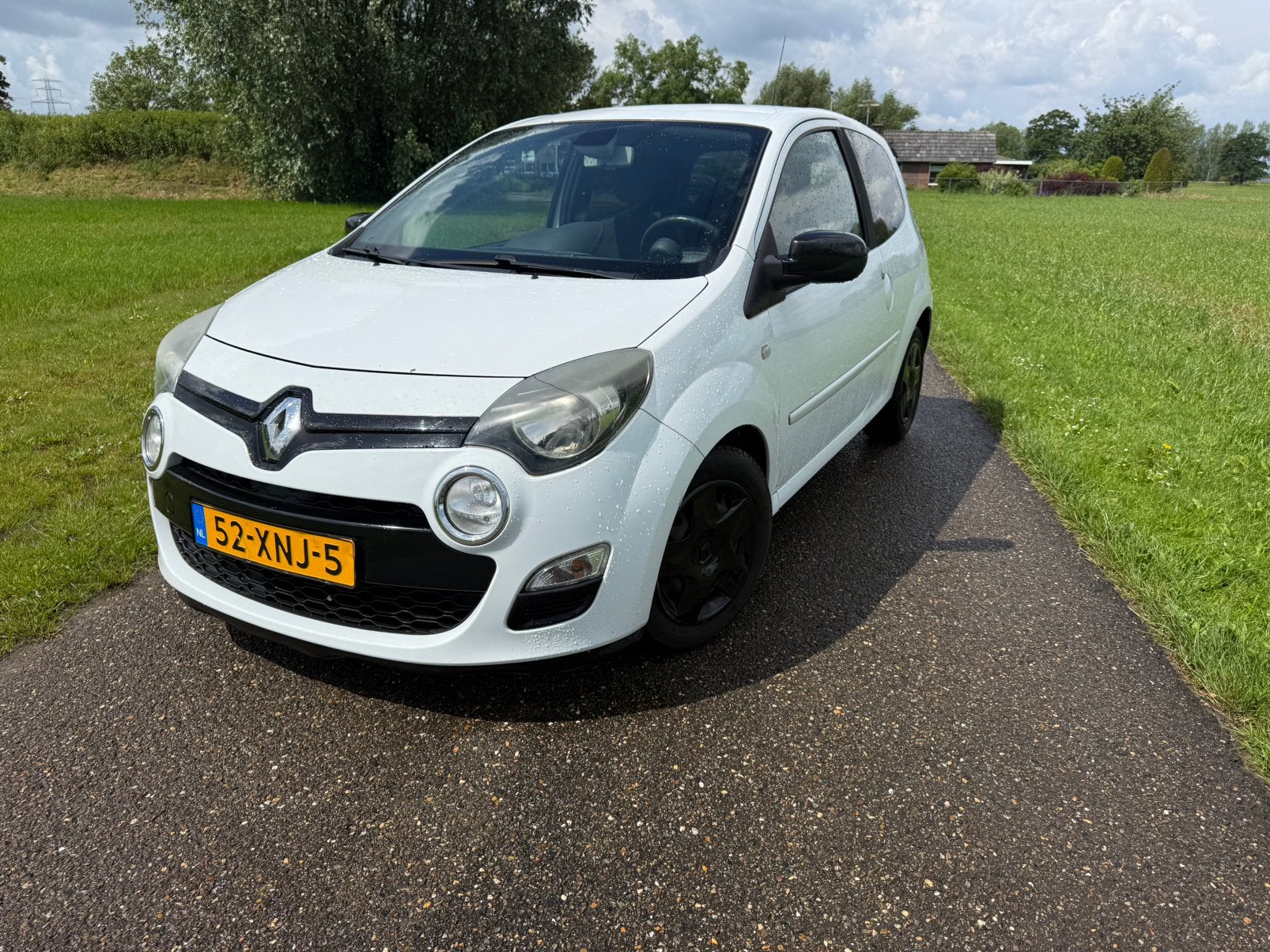 Renault Twingo 1.2 16V 2012 Wit nw apk airco!!, Voorwielaandrijving, 839 kg, Twingo, 74 pk