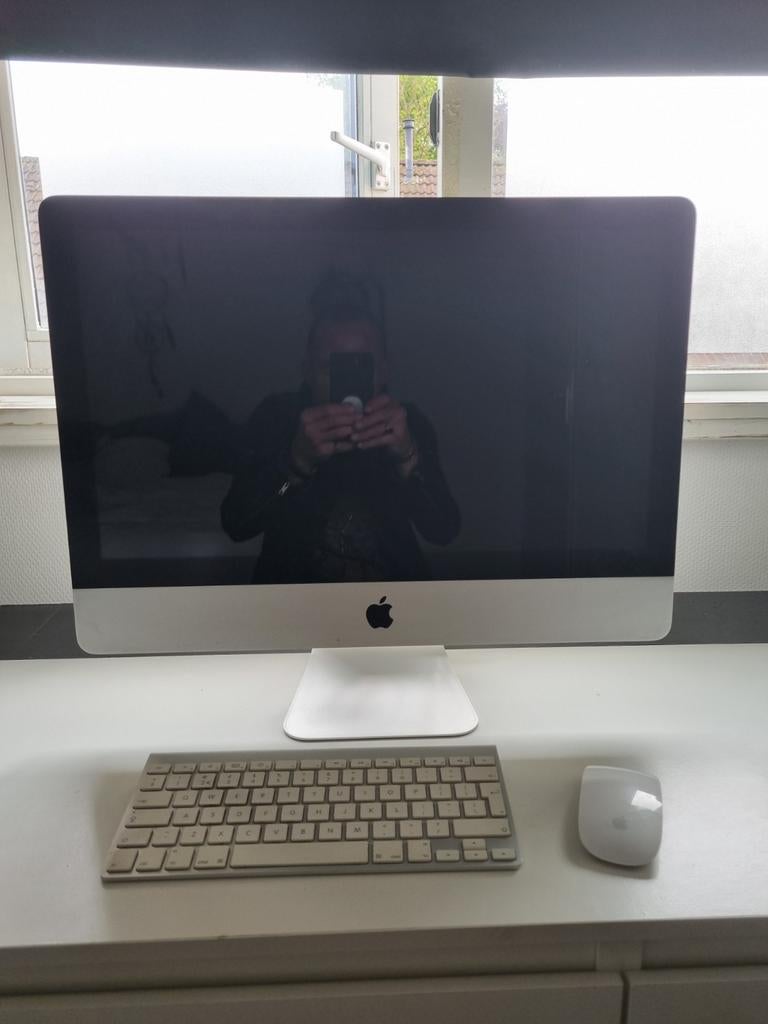 Apple iMac met Magic Keyboard en Magic Mouse, Computers en Software, Apple Desktops, Zo goed als nieuw, iMac, SSD, 2 tot 3 Ghz