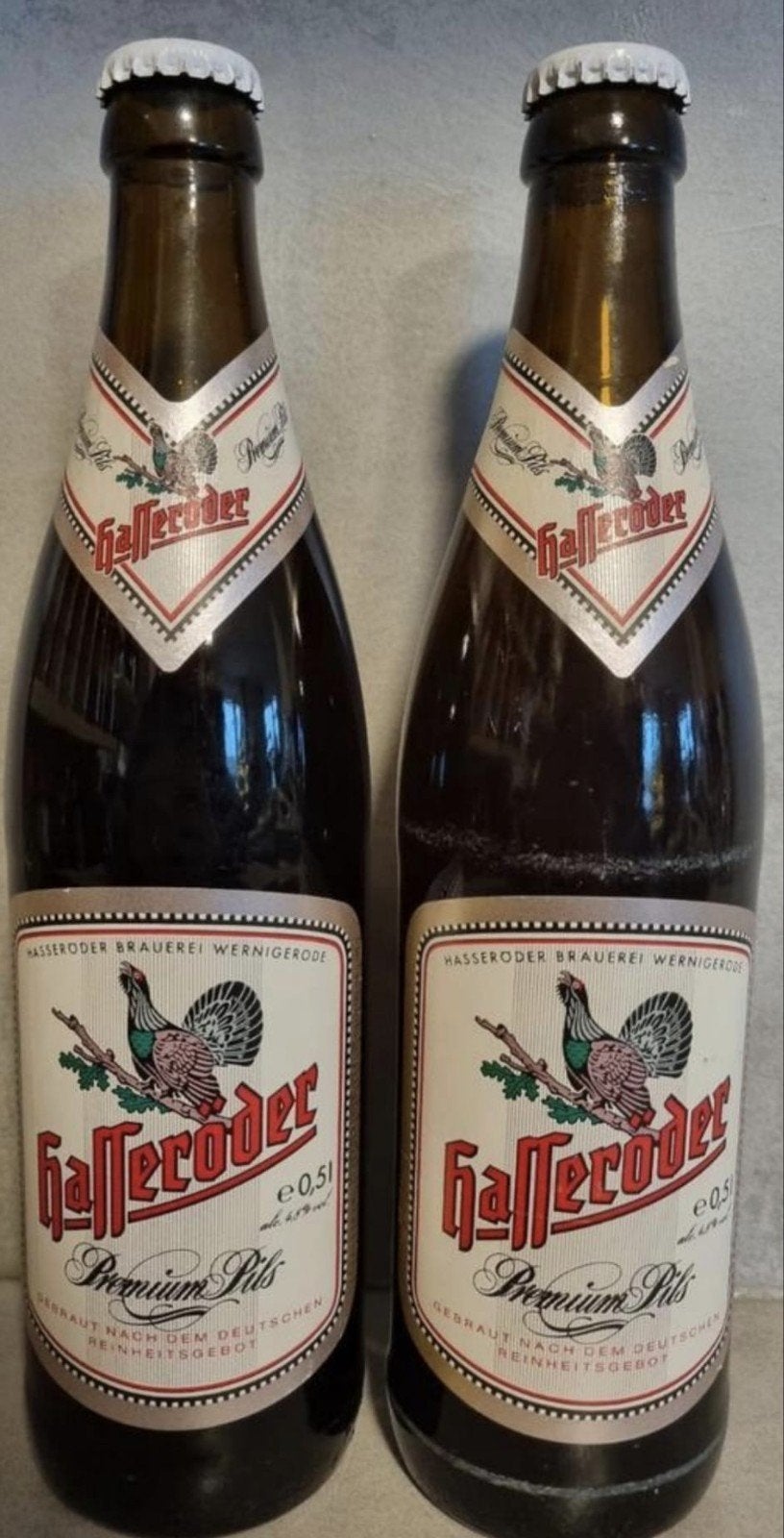 Hasseröder Pils | 2 Vintage 0,5 L | Wernigerode | '94, Ophalen of Verzenden, Zo goed als nieuw, Flesje(s), Overige merken