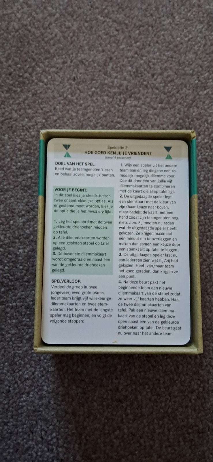 Het Grote Dilemma op Dinsdag Spel - Ultieme Editie, Drie of vier spelers, Ophalen of Verzenden, Zo goed als nieuw, BIS Publishers