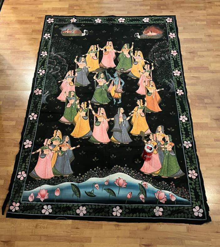 Antiek handgeschilderd wanddoek met dansende figuren, Verzenden