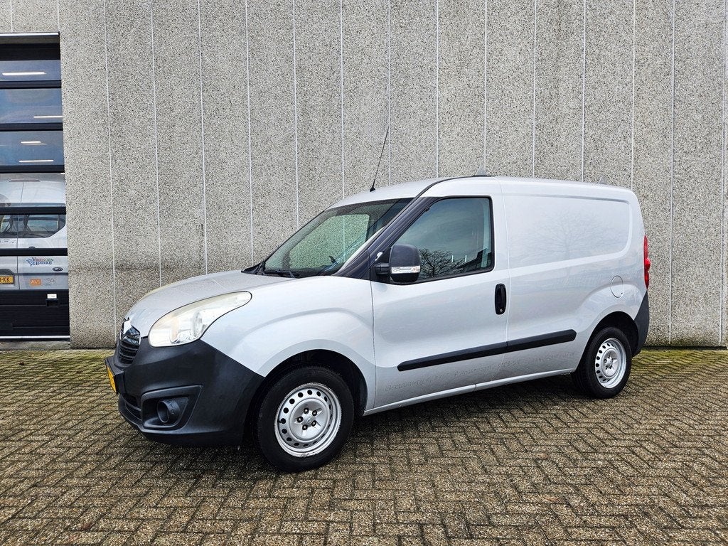 Opel Combo 1.3 CDTi L1H1 ecoFl. EXPORTPRIJS EX BTW, Auto's, 21 km/l, Euro 5, 4 cilinders, Bedrijf