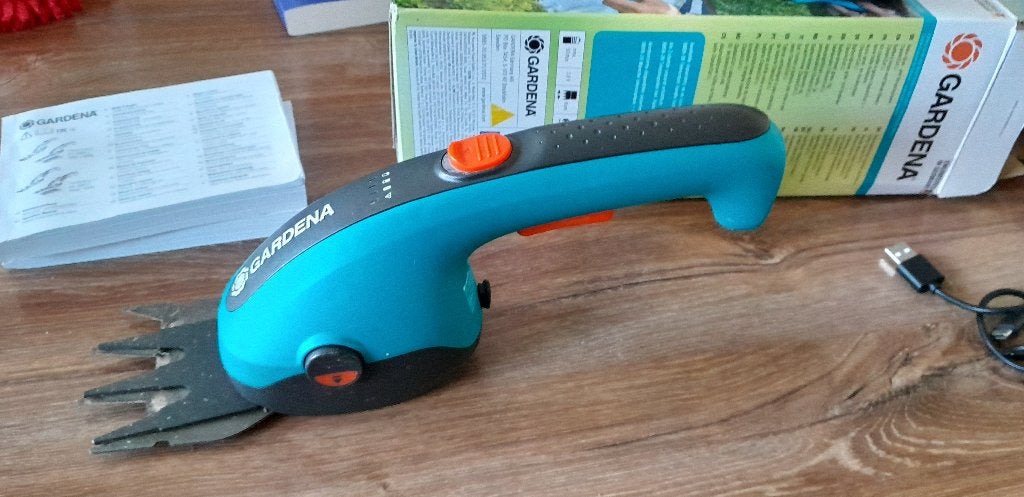 GARDENA 18V grasschaar acc-u ComfortCut, Ophalen of Verzenden, Zo goed als nieuw, Overige soorten, Gardena