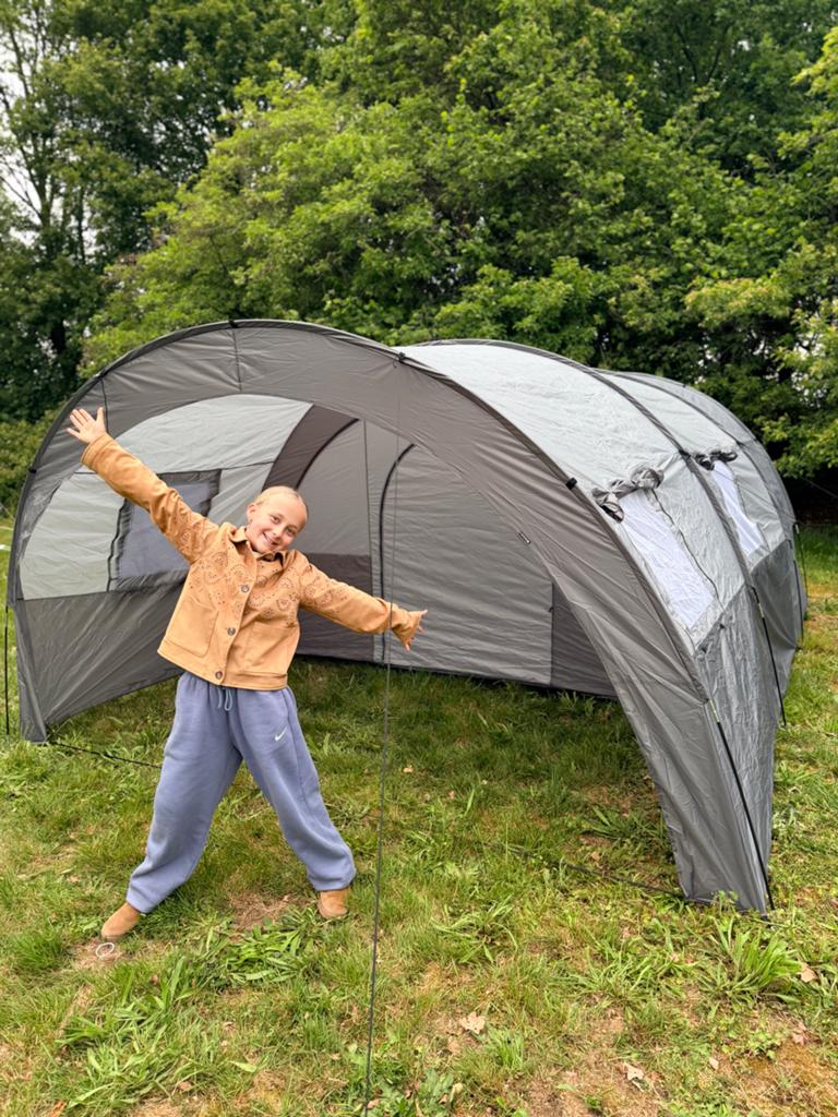Ruime 6-persoons tent - Zo goed als nieuw!, Caravans en Kamperen, Tenten, Ophalen, Zo goed als nieuw, Tot en met 6
