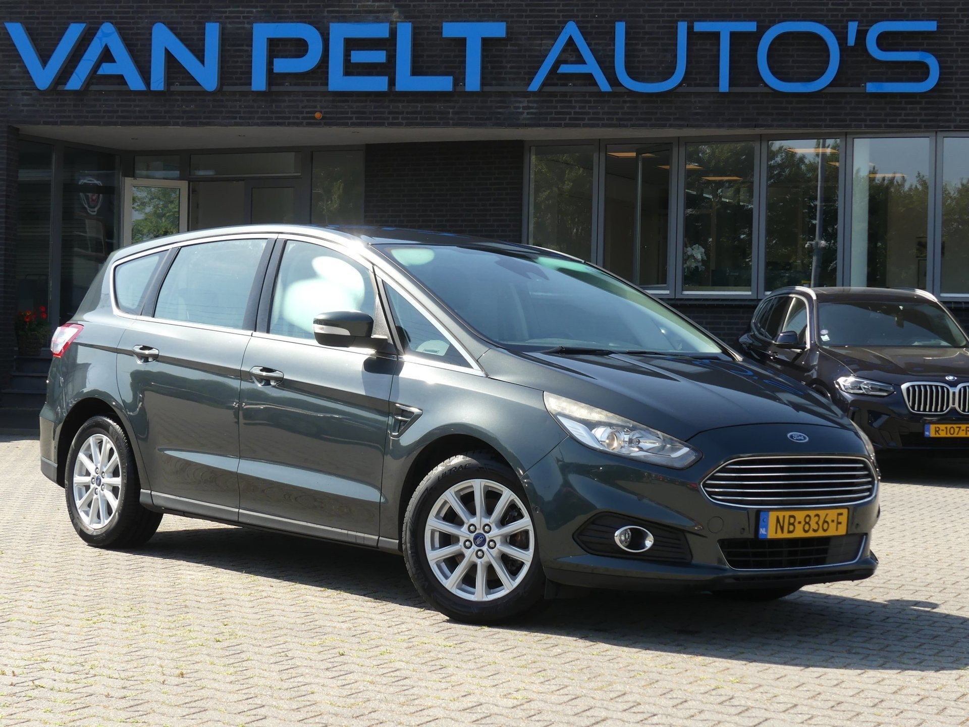 Ford S-Max 1.5 160PK Titanium 7 Persoons / Winter /, Auto's, Ford, Voorwielaandrijving, 4 cilinders, 7 stoelen, Bedrijf