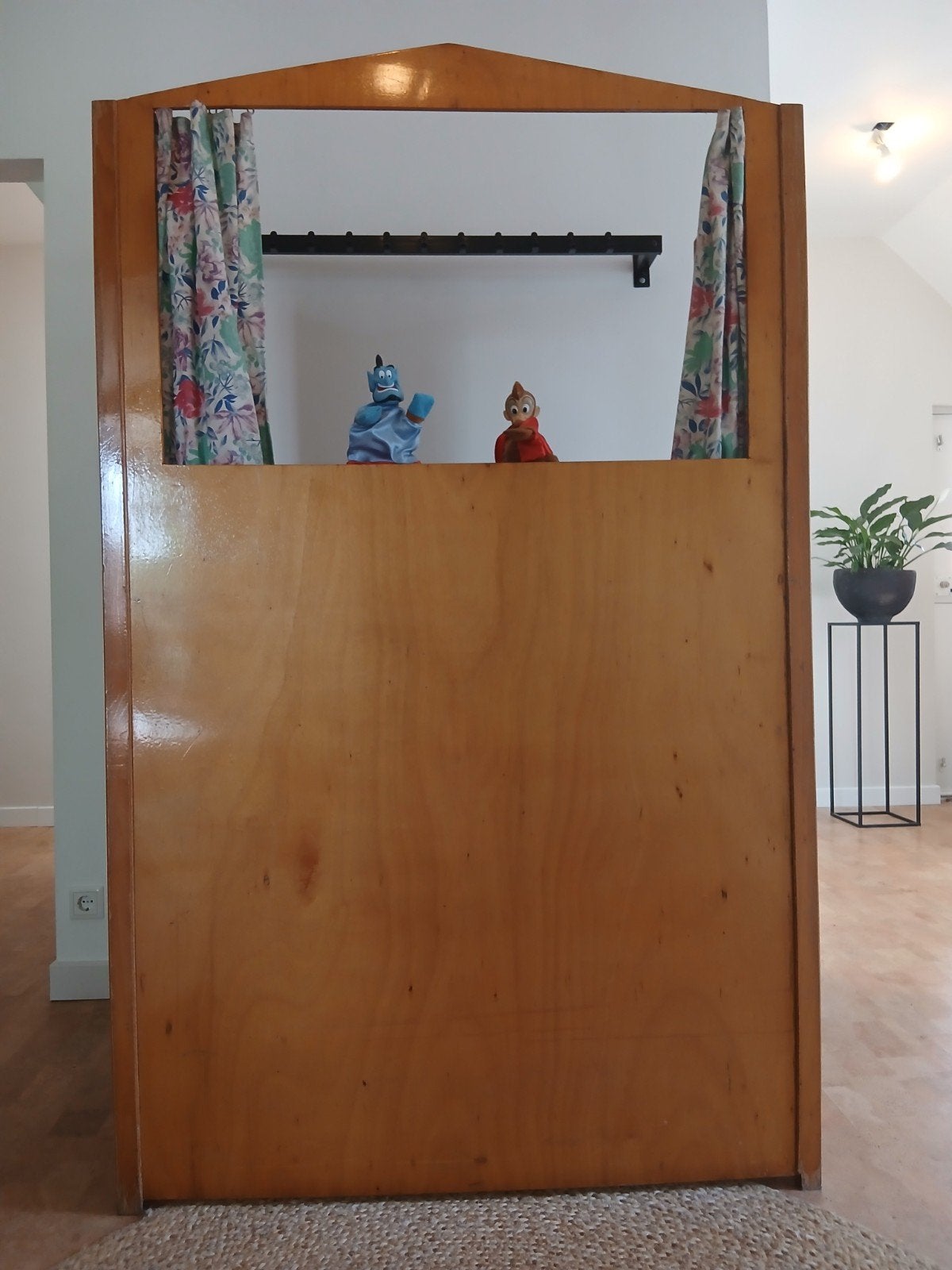 Houten poppenkast met handpoppen, Ophalen, Gebruikt, Jongen of Meisje