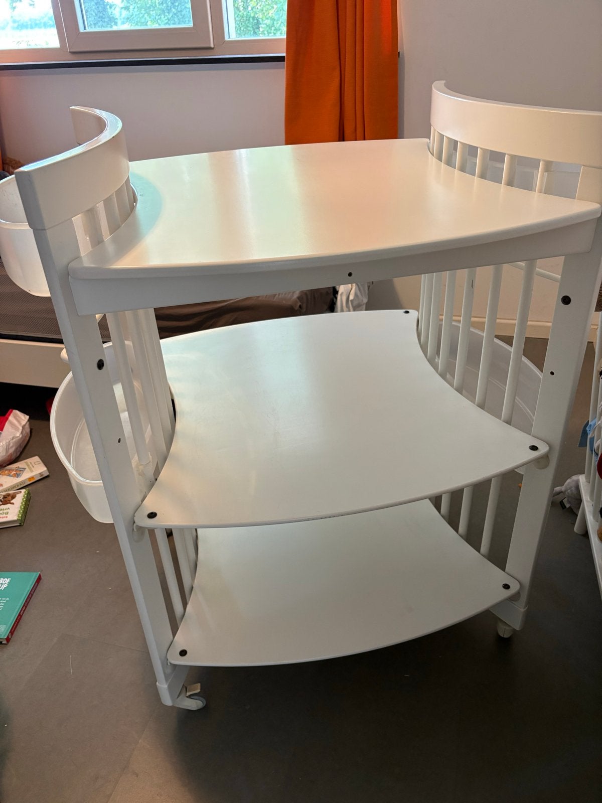 Stokke Care Commode Wit met Aankleedkussen en Opbergbakken, Ophalen, Gebruikt, 70 cm of meer, 75 tot 100 cm
