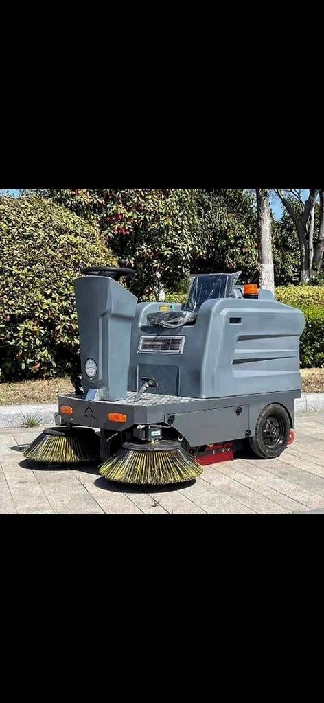Nieuwe Veeg-/Zuigmachine met 1 Jaar Garantie, Ophalen of Verzenden