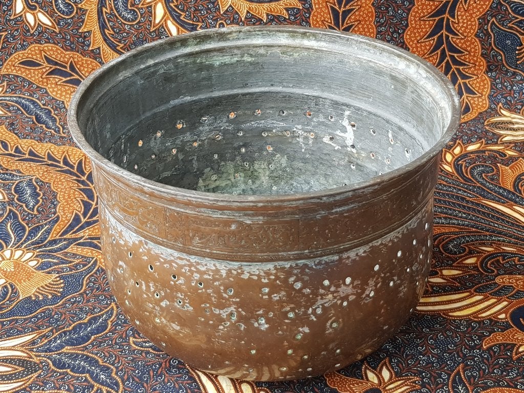 Mooi antiek Arabisch vergiet van bewerkt koper 23 cm., Antiek en Kunst, Antiek | Koper en Brons, Ophalen of Verzenden, Koper