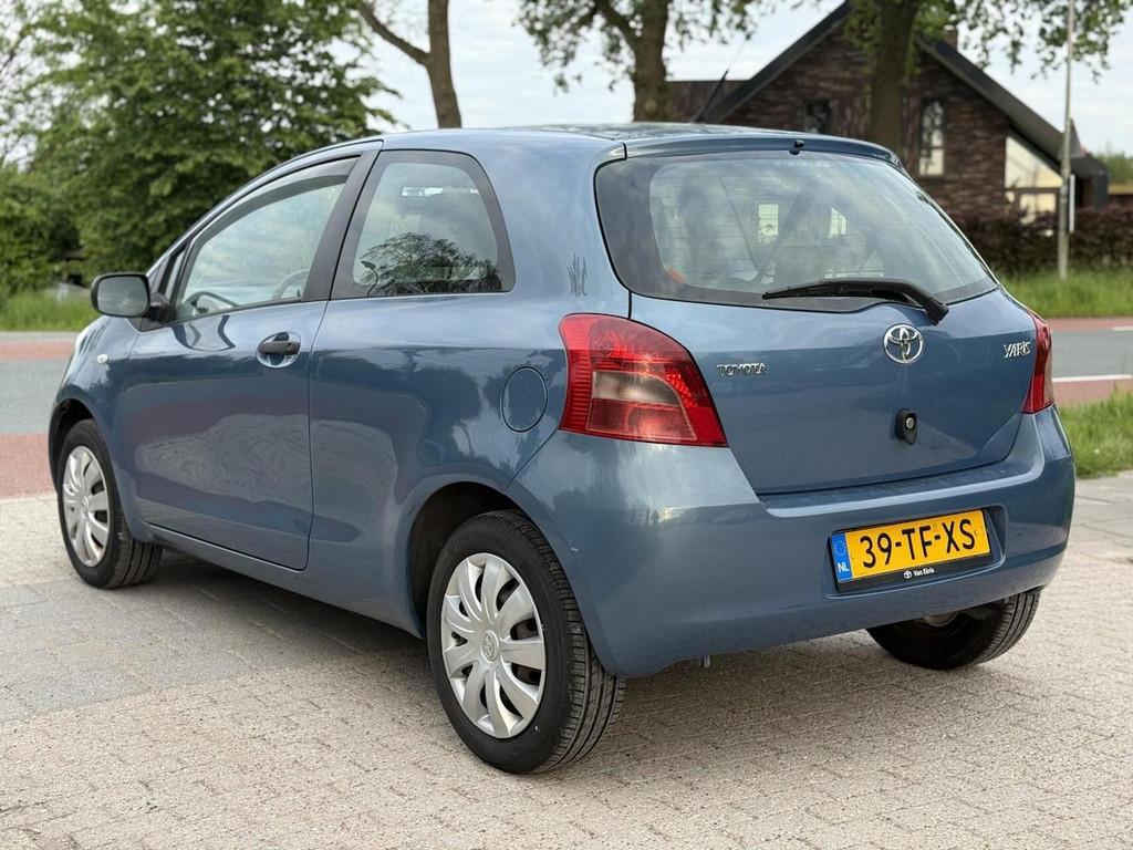 Toyota Yaris 1.0 VVTi Terra LAAG KM NAP INC NIEUW APK, Voorwielaandrijving, 750 kg, 996 cc, Origineel Nederlands