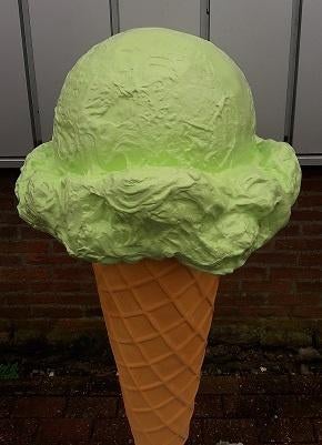Schepijs 150 cm - pistache ijs op ijshoorn verrijdbaar, Verzamelen, Merken en Reclamevoorwerpen, Ophalen, HorecaBeelden, Overige typen