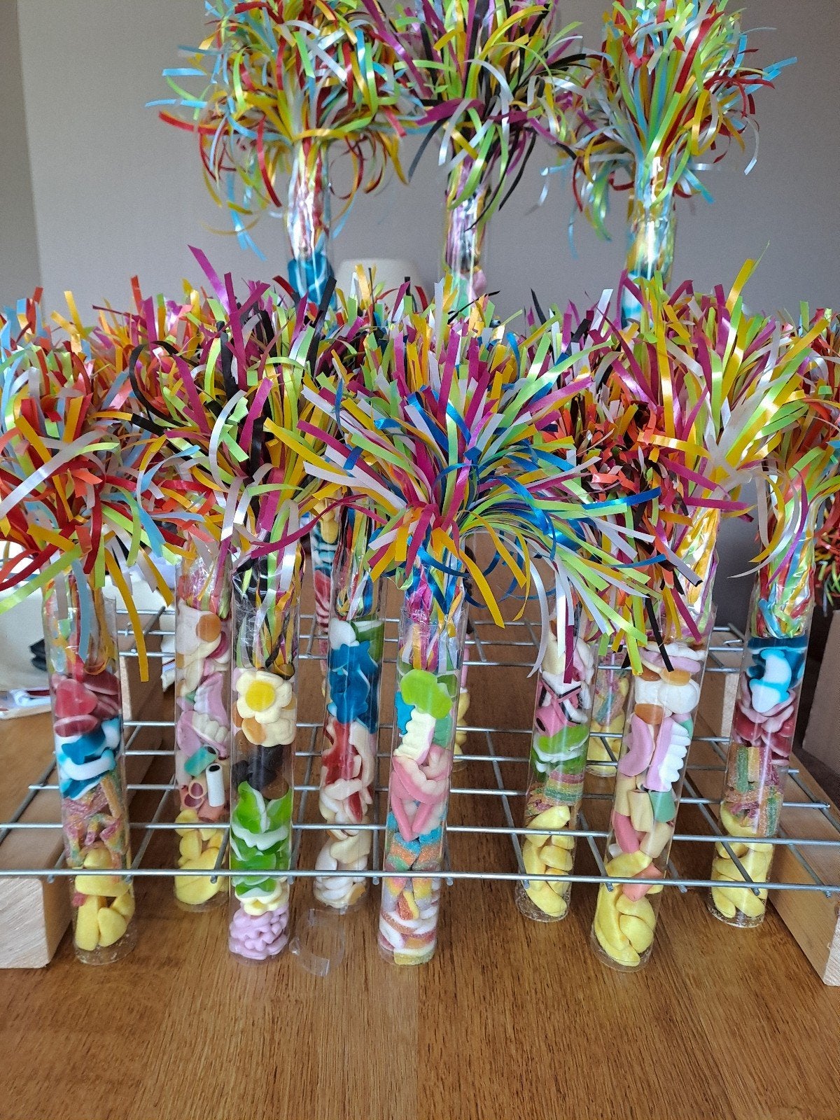 Snoep-FEESTKOKER 25 cm +pluim €6,98 meer dan 5st. € 6,49 p.s, Ophalen of Verzenden