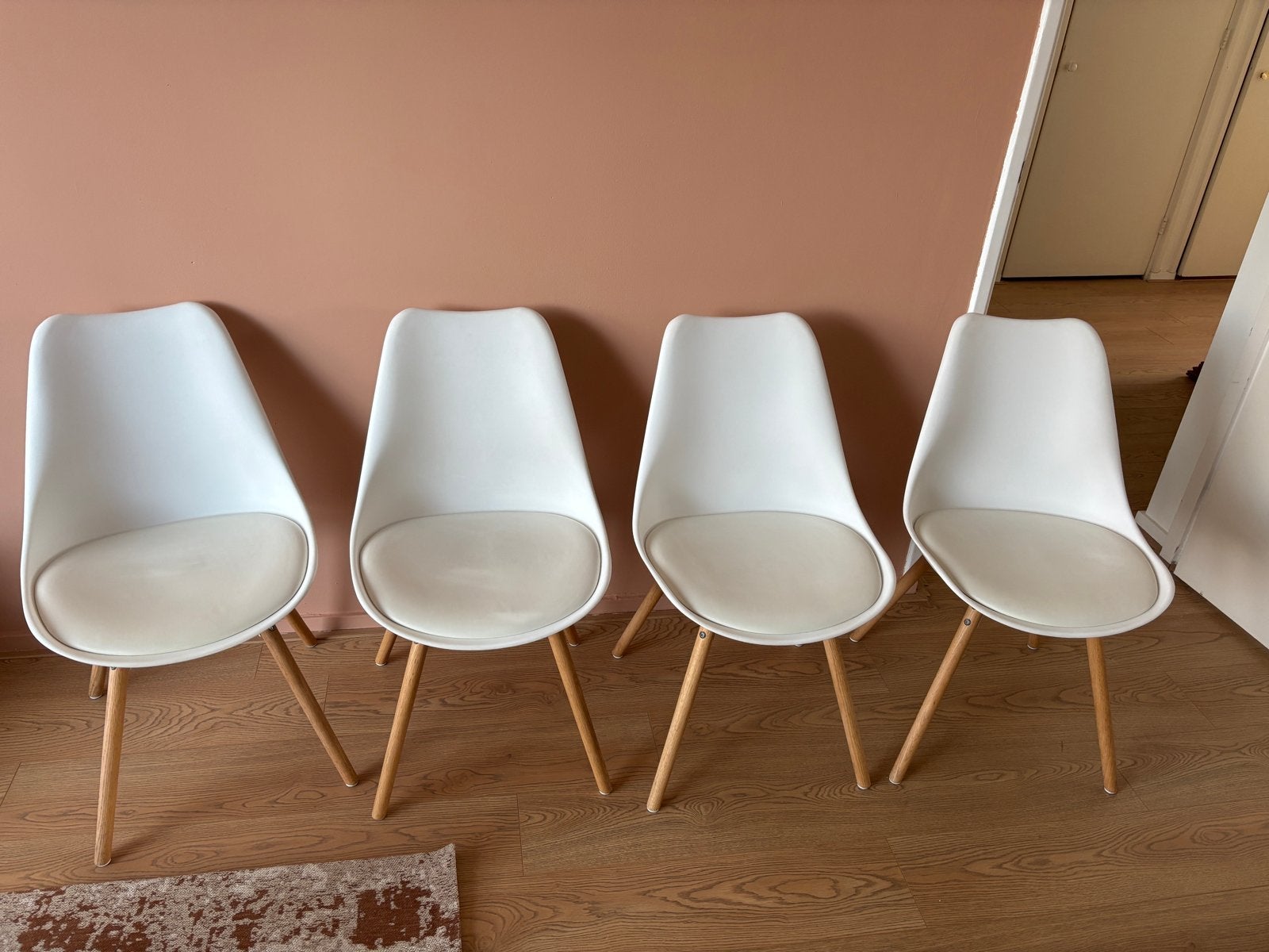 4 witte eetkamerstoelen van de JYSK, Ophalen, Gebruikt, Wit, Vier