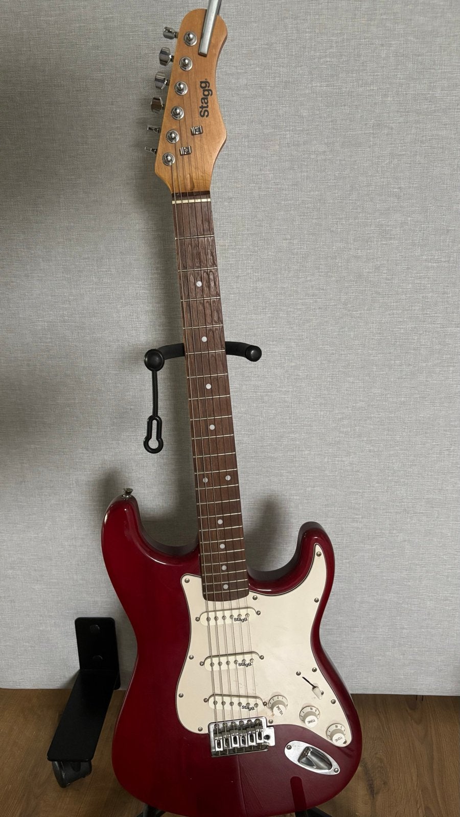 Stagg Elektrische Gitaar Set - Perfect voor Beginners!, Gebruikt, Met versterker, Solid body, Ophalen