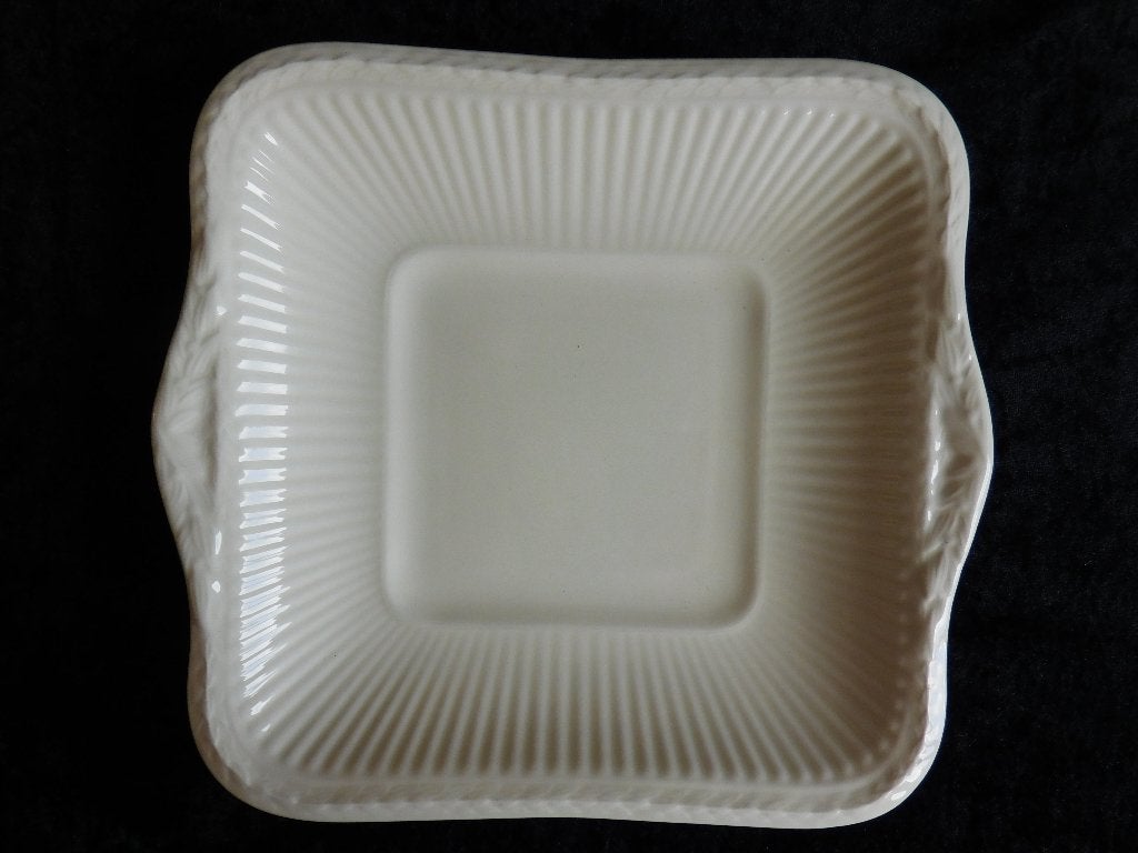 Wedgwood Edme schaal, koekschaal, aardewerk, dsn 24x25,6 cm,, Ophalen of Verzenden, Overige stijlen, Schaal of Schalen, Zo goed als nieuw