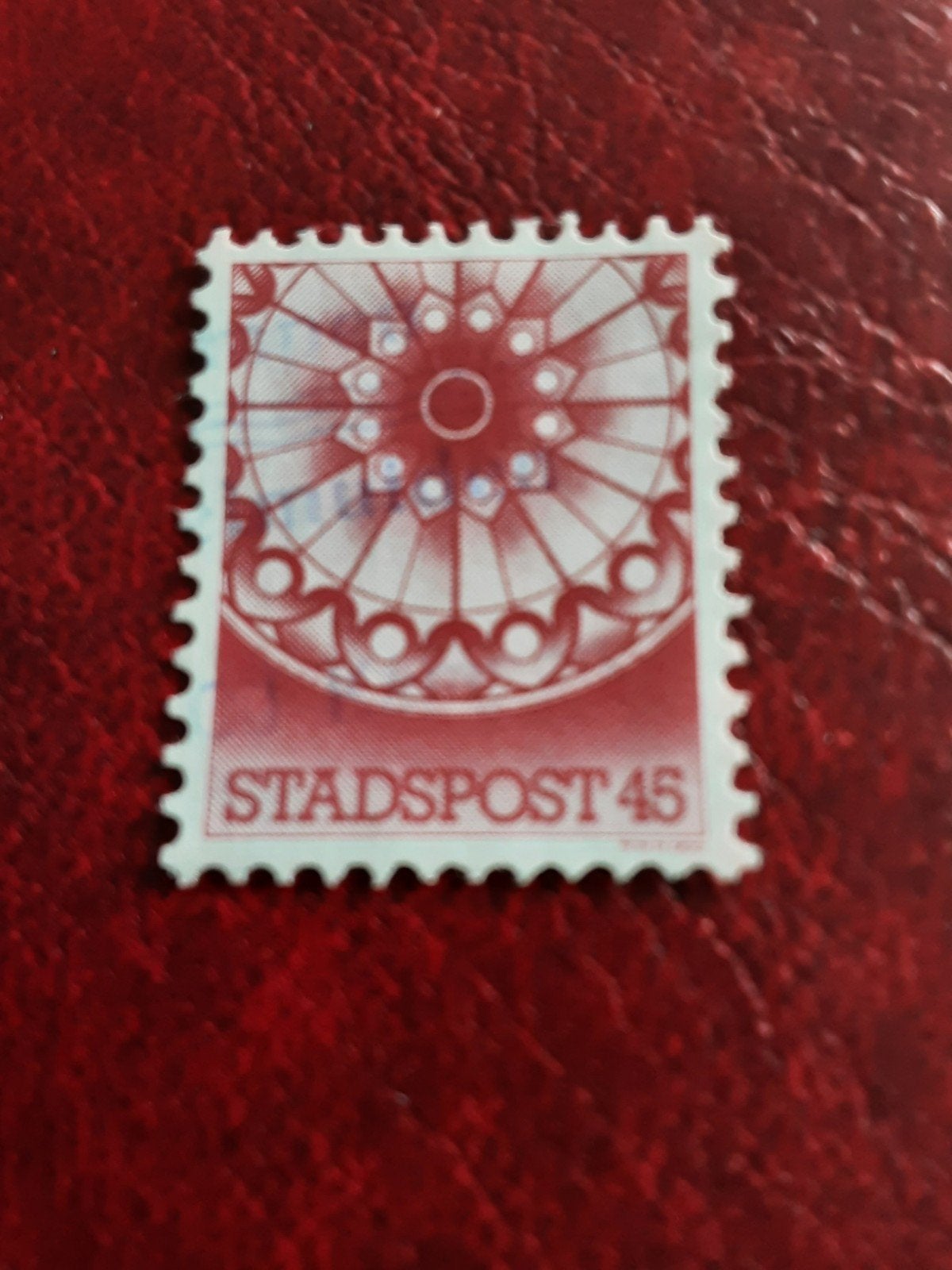 Stad en streekpost.  Rozet Rood 45ct ( gest), Ophalen of Verzenden