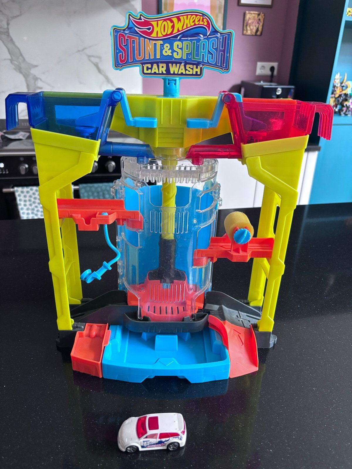 Hot Wheels Stunt & Splash Car Wash - Kleurveranderende auto, Ophalen of Verzenden, Zo goed als nieuw, Jongen of Meisje