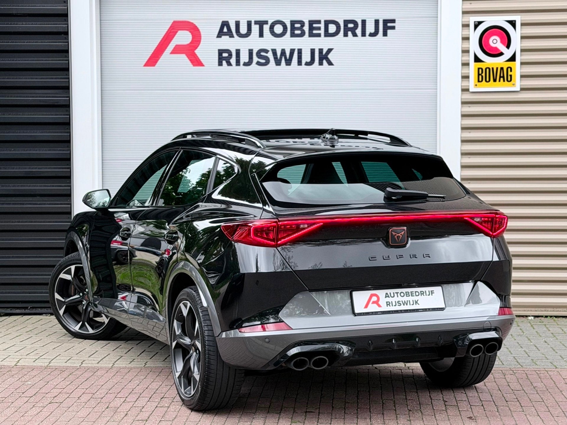 Cupra FORMENTOR 2.0 TSI 4DRIVE Beats/Memory/Pano, Euro 6, 4 cilinders, Automatische klimaatregeling, Leder en Stof