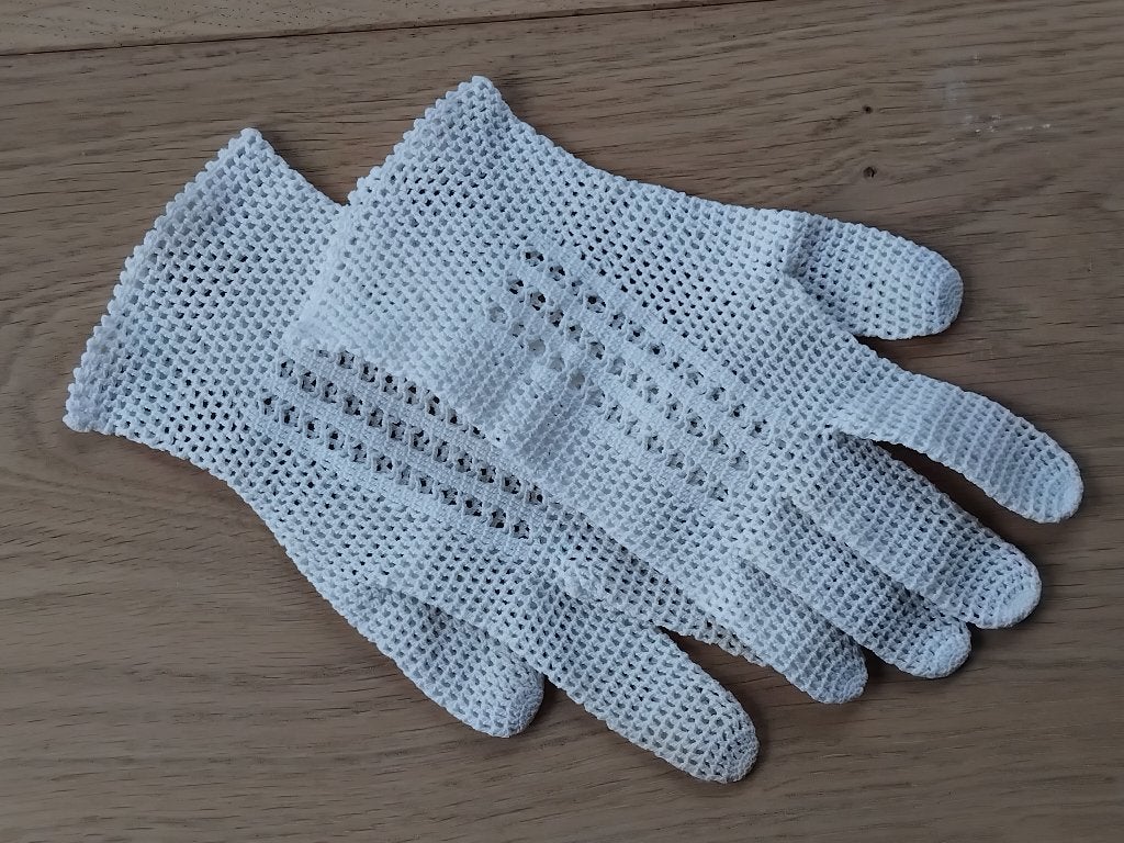 witte handschoentjes, Antiek en Kunst, Ophalen of Verzenden