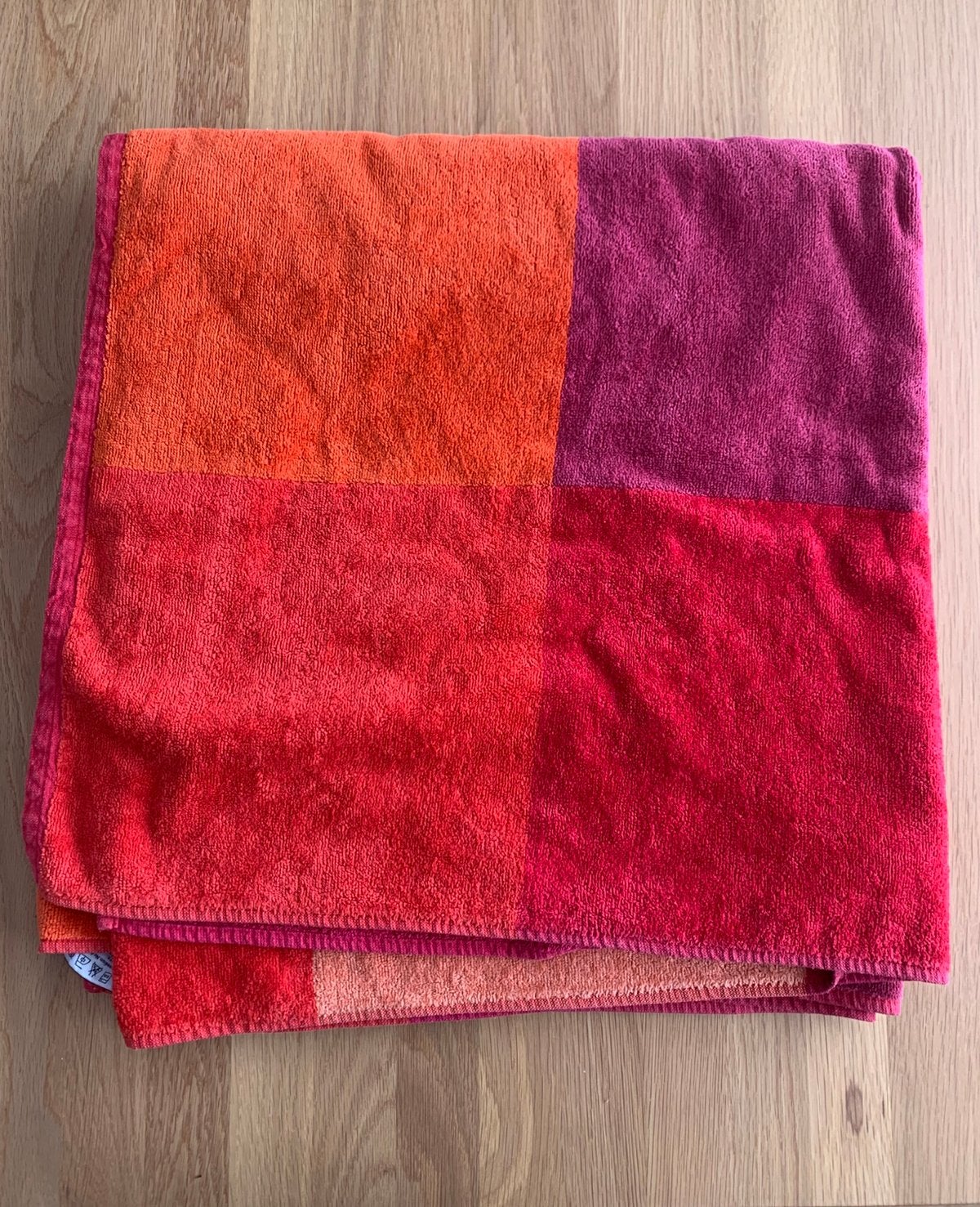 Groot badlaken Ikea Brunkrissla rood/oranje, Ophalen of Verzenden, Gebruikt
