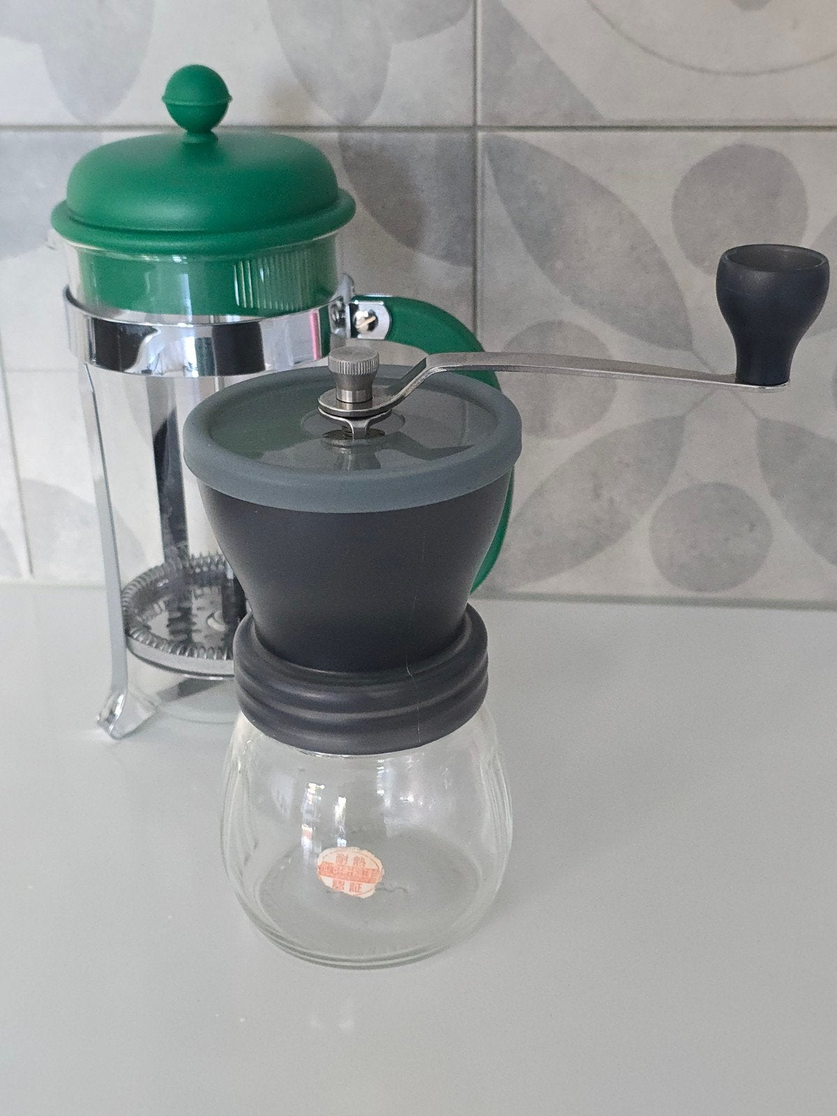 Prachtige weinig gebruikte vintage Hario Koffiemolen €29, Ophalen of Verzenden, Zo goed als nieuw, Overige merken, Koffiemolen