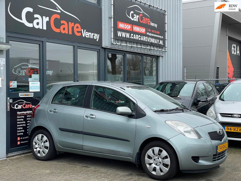 Toyota Yaris 1.3 VVTi Sol MMT|AUTOMAAT|APK10-2026|CRUISECONT, Stof, 750 kg, 4 cilinders, Origineel Nederlands