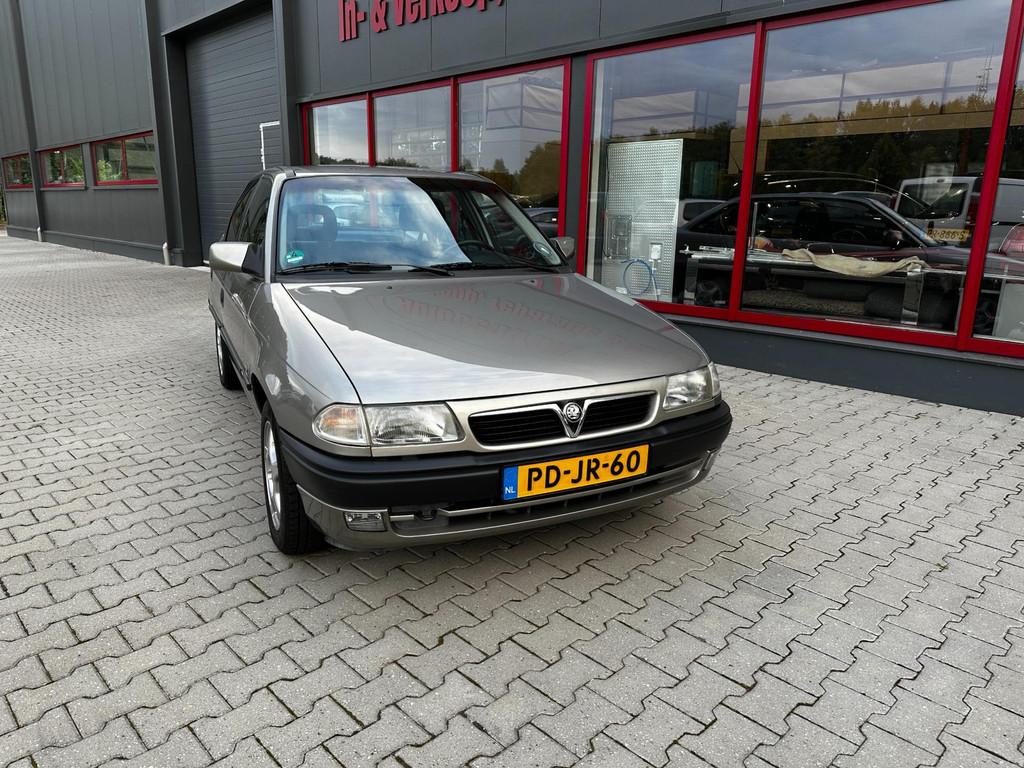 Opel Astra 1.6i Season / AUTOMAAT / NAP / VAUXHALL / LMV / A, 4 cilinders, Origineel Nederlands, Sedan, 500 kg