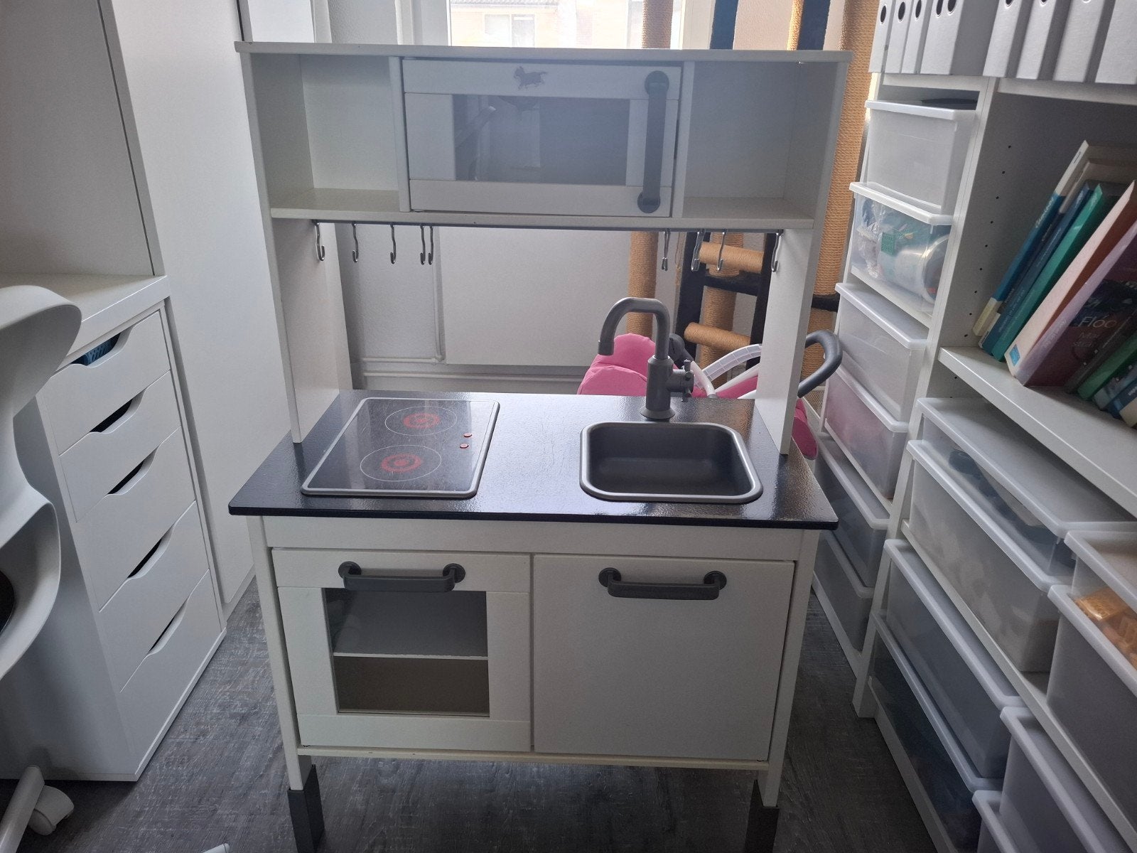 IKEA DUKTIG Speelkeuken met magnetron en kookplaat, Ophalen, Gebruikt, Hout, Speelkeuken