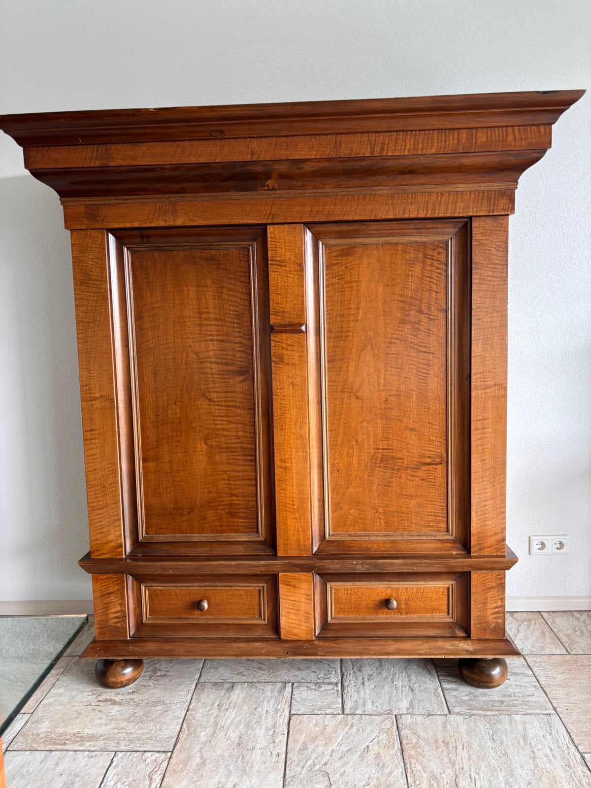 Mooie oude houten servieskast, Ophalen