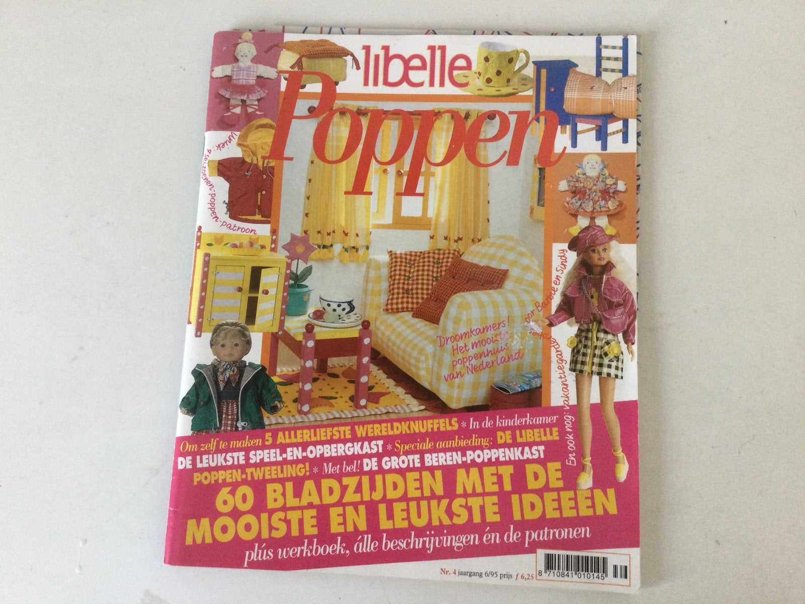Libelle poppen boekje vol patronen poppenkleertjes compleet, Ophalen of Verzenden, Zo goed als nieuw, Kind, Overige merken