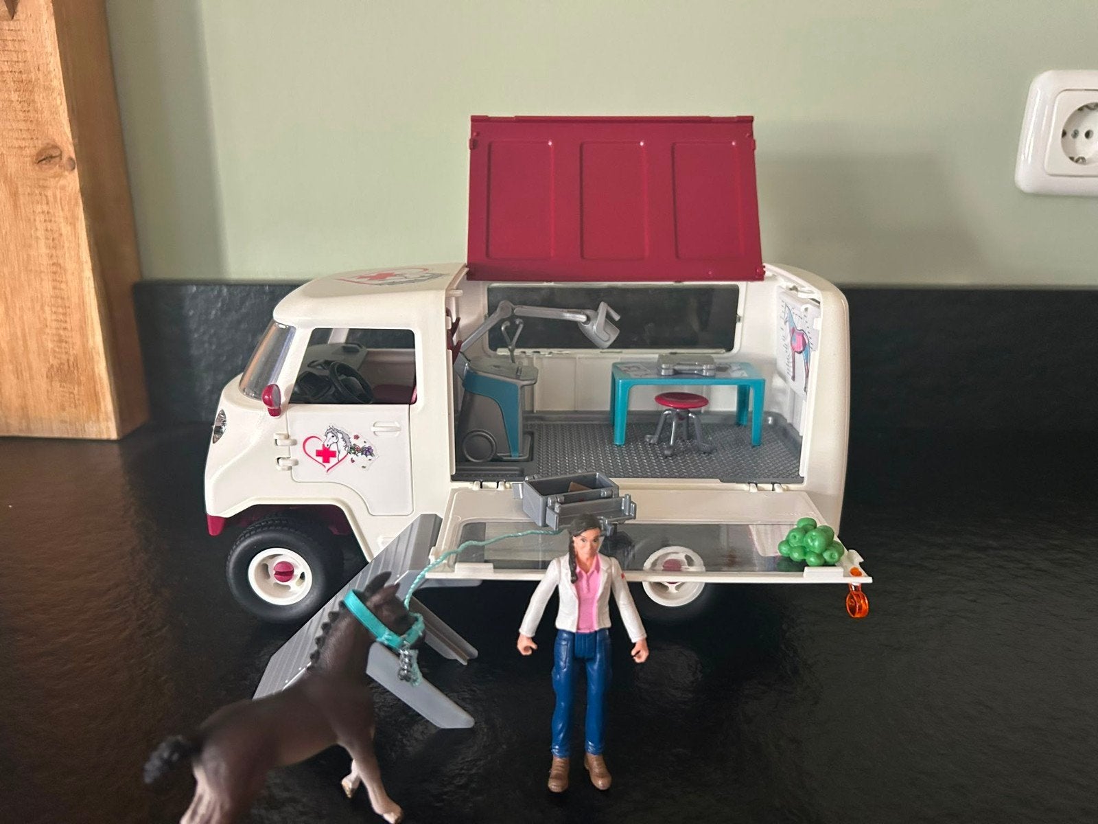 Schleich #42370 Dierenarts, Ophalen, Zo goed als nieuw