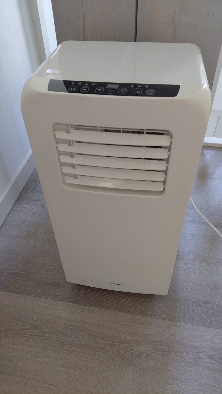 Nette mobiele airco van het merk Eurom, Minder dan 60 m³, 3 snelheden of meer, Ophalen of Verzenden, Zo goed als nieuw