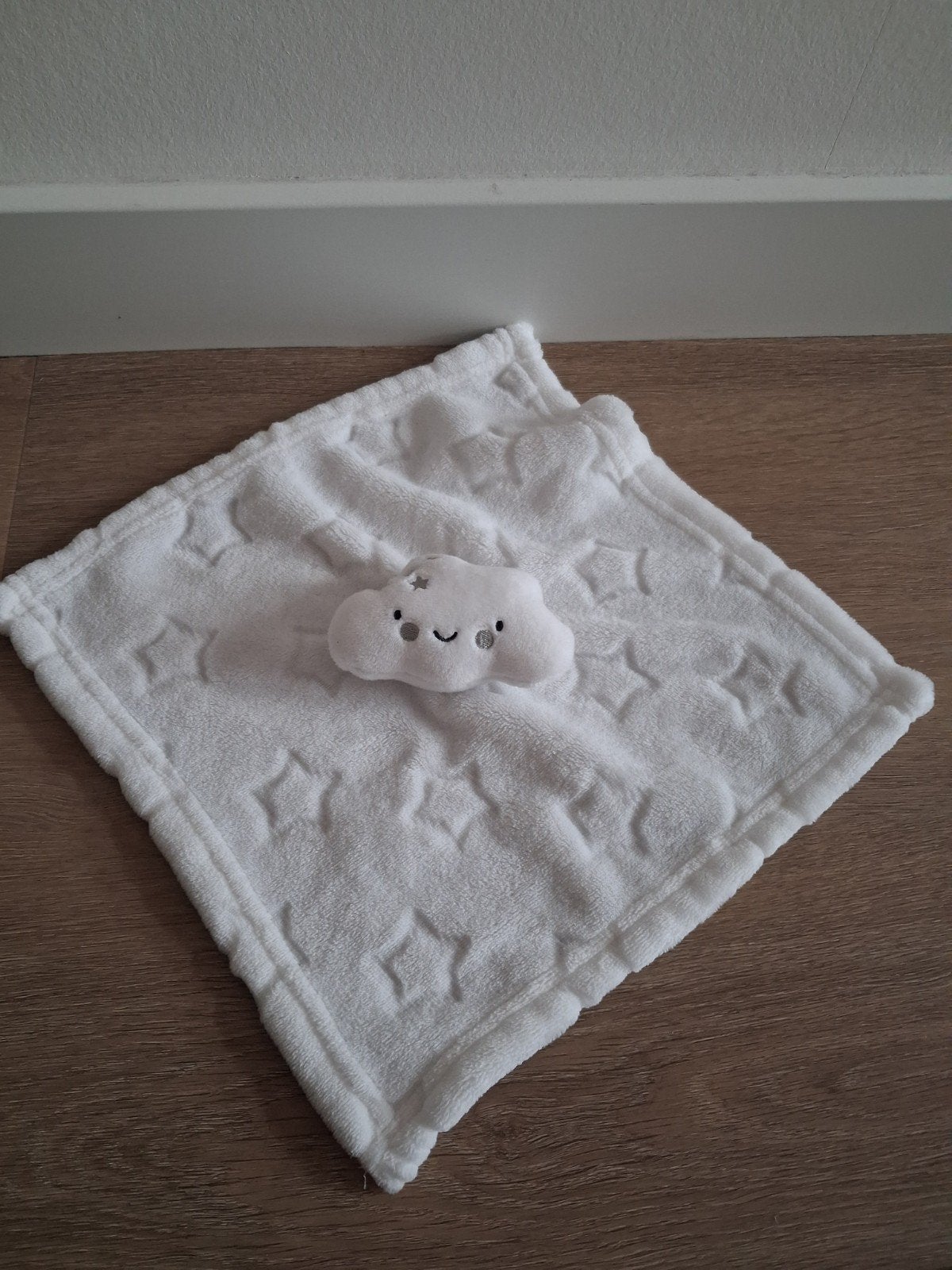 Knuffeldoekje Primark Early Days wolk wit doekje L321, Ophalen of Verzenden, Zo goed als nieuw, Overige typen