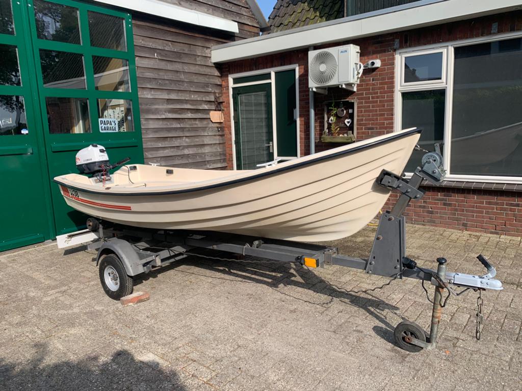 Toer bootje  met zgan motor vaarklaar, Watersport en Boten, Sloepen, Ophalen, Zo goed als nieuw, Polyester, Trailer