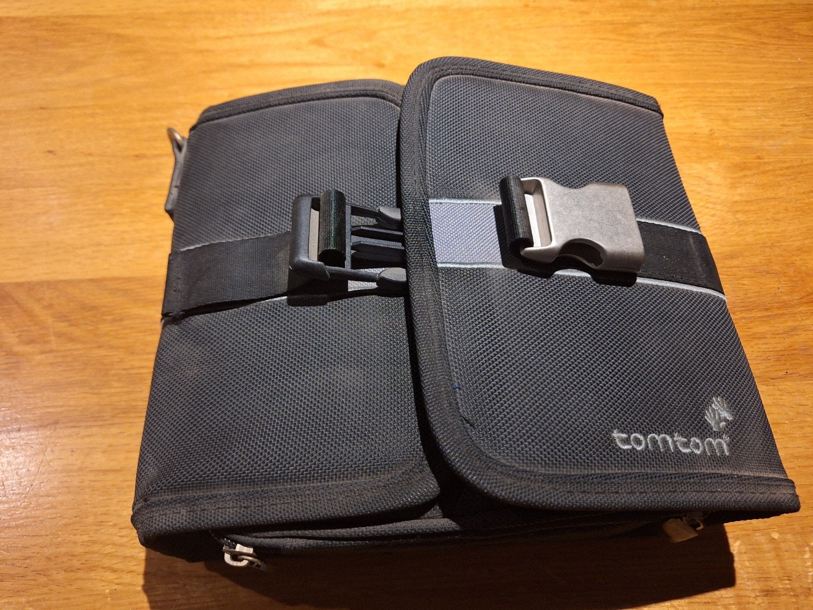 TomTom navigatiesysteem met accessoires en hoes, Ophalen