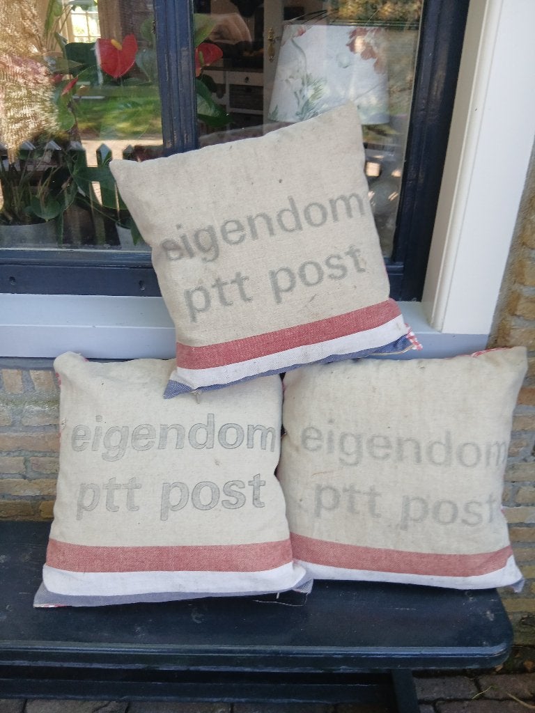 Kussentje van oude PTT  postzakken, Ophalen of Verzenden, Huis en Inrichting