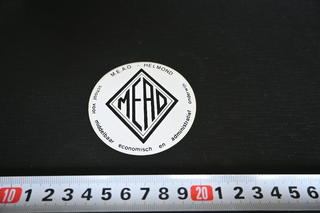 sticker Helmond M.E.A.O., Ophalen, Zo goed als nieuw
