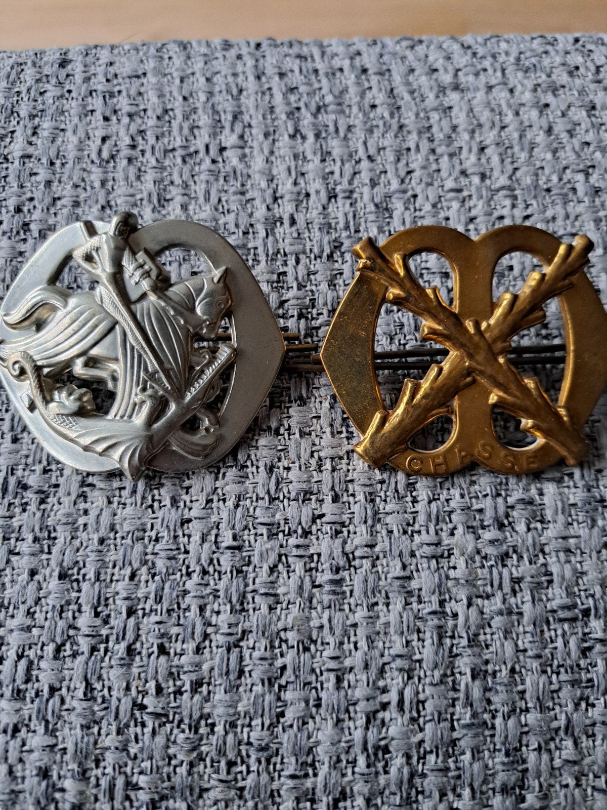 Militair embleem - Landmacht en Jagers, Verzamelen, Ophalen of Verzenden, Landmacht, Nederland, Embleem of Badge