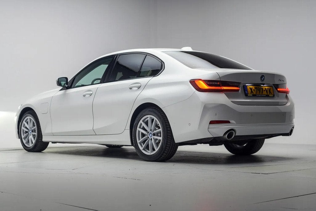 BMW 3-serie 320e High Executive Sport Aut. [ Apple / Android, Auto's, Automaat, 1998 cc, Gebruikt, 4 cilinders