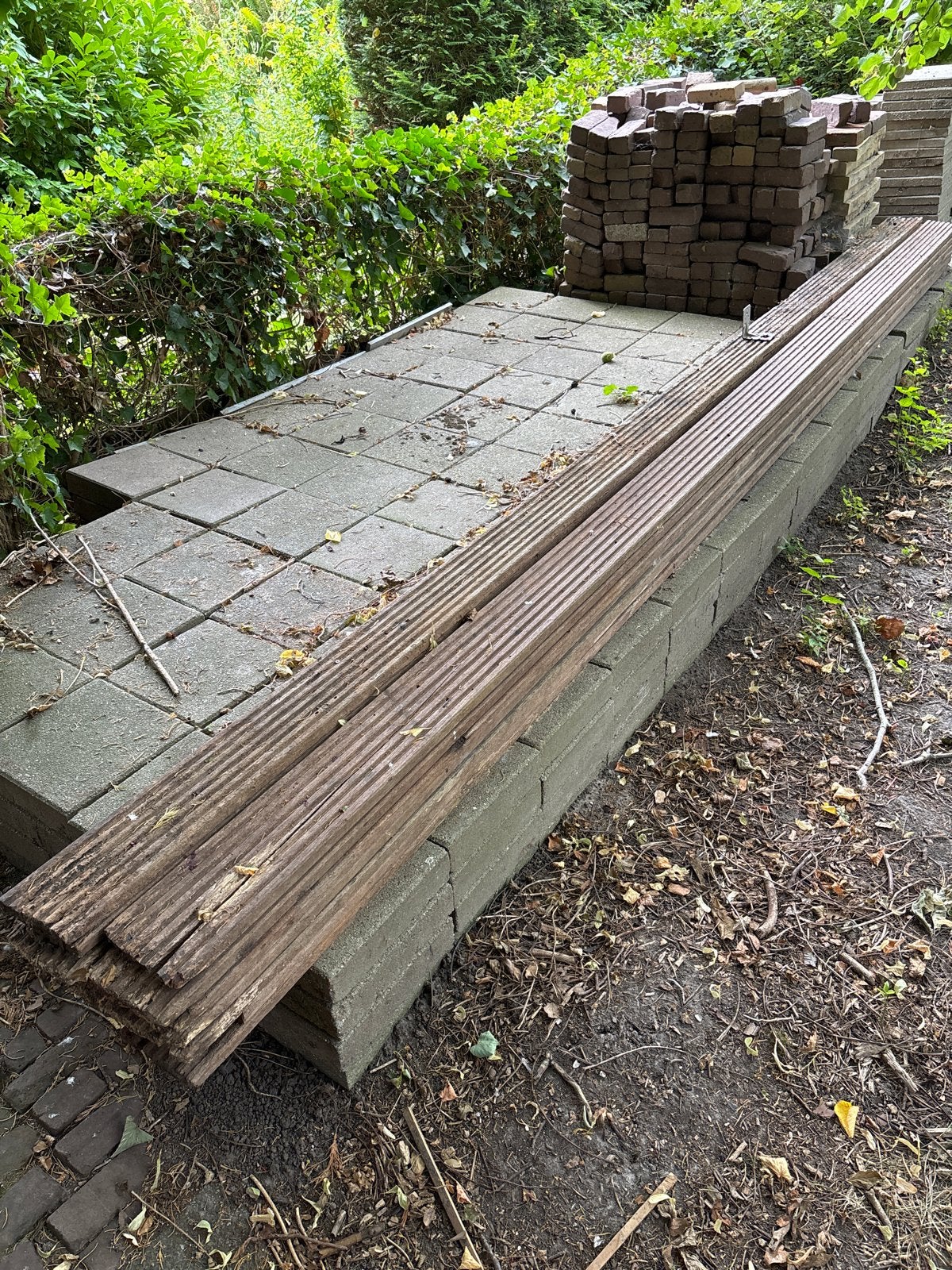 13 x Gebruikte hardhouten vlonderplanken, Tuin en Terras, Ophalen, Gebruikt, Hout