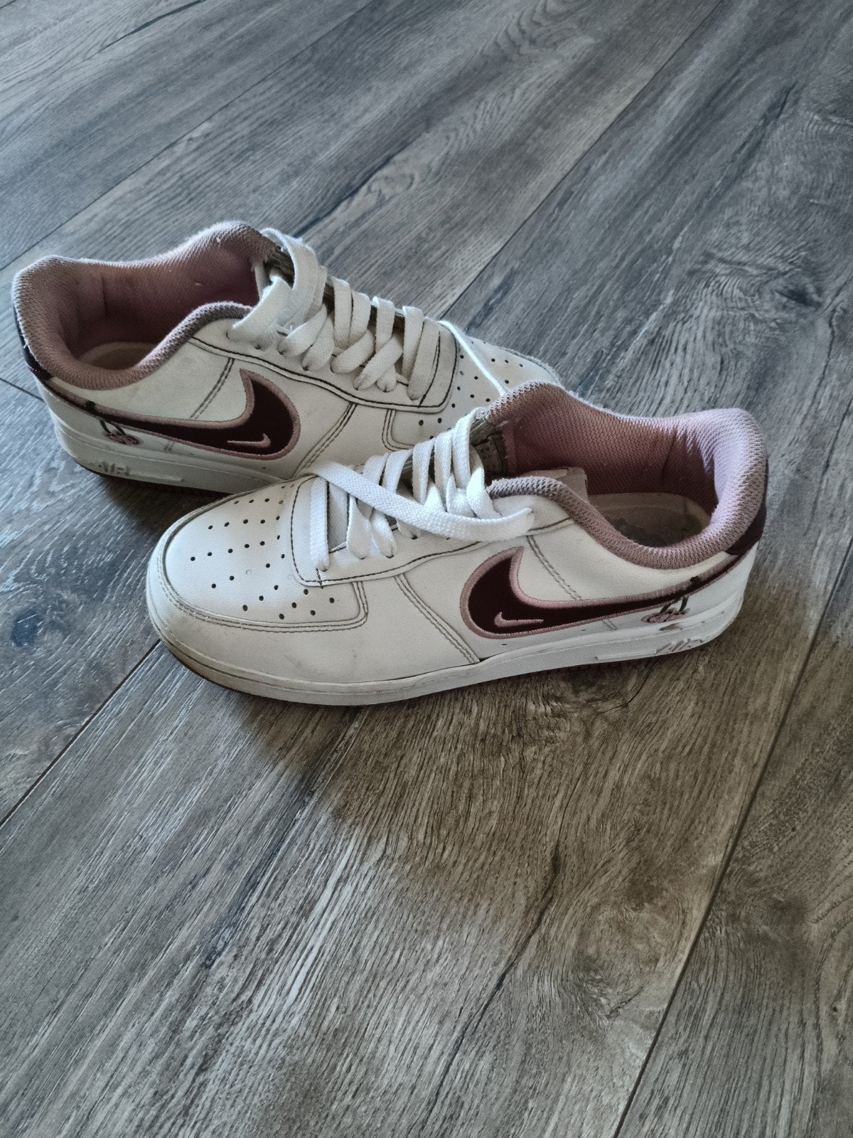 Nike Air Force 1 Low '07 Valentine's Day (2023) - Maat 38, Wit, Nike, Ophalen of Verzenden, Sneakers of Gympen