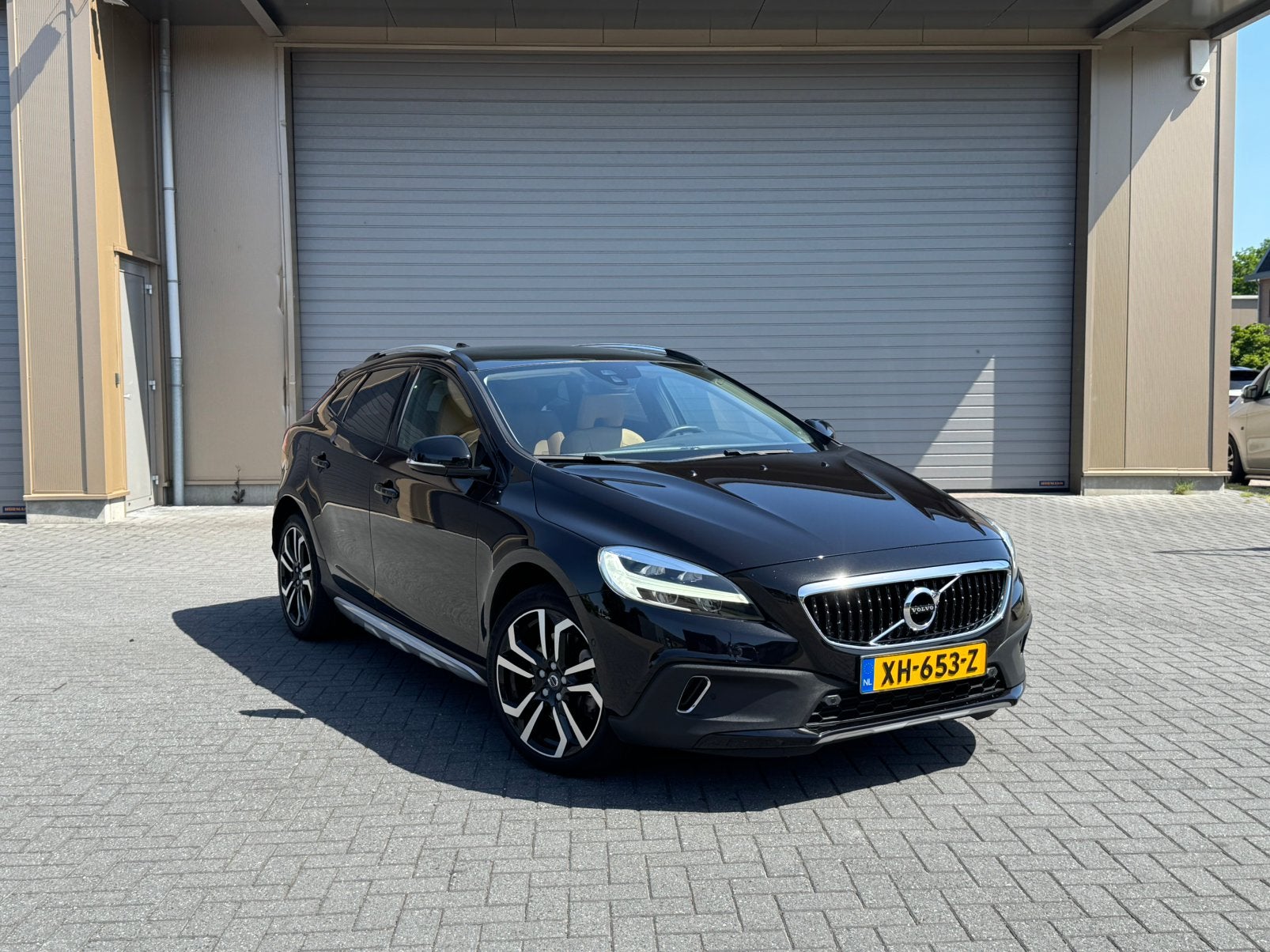 Volvo V40 Cross Country T3 2019, Auto's, Volvo, Particulier, V40, Benzine, D, Hatchback, Automaat, Origineel Nederlands, Zwart