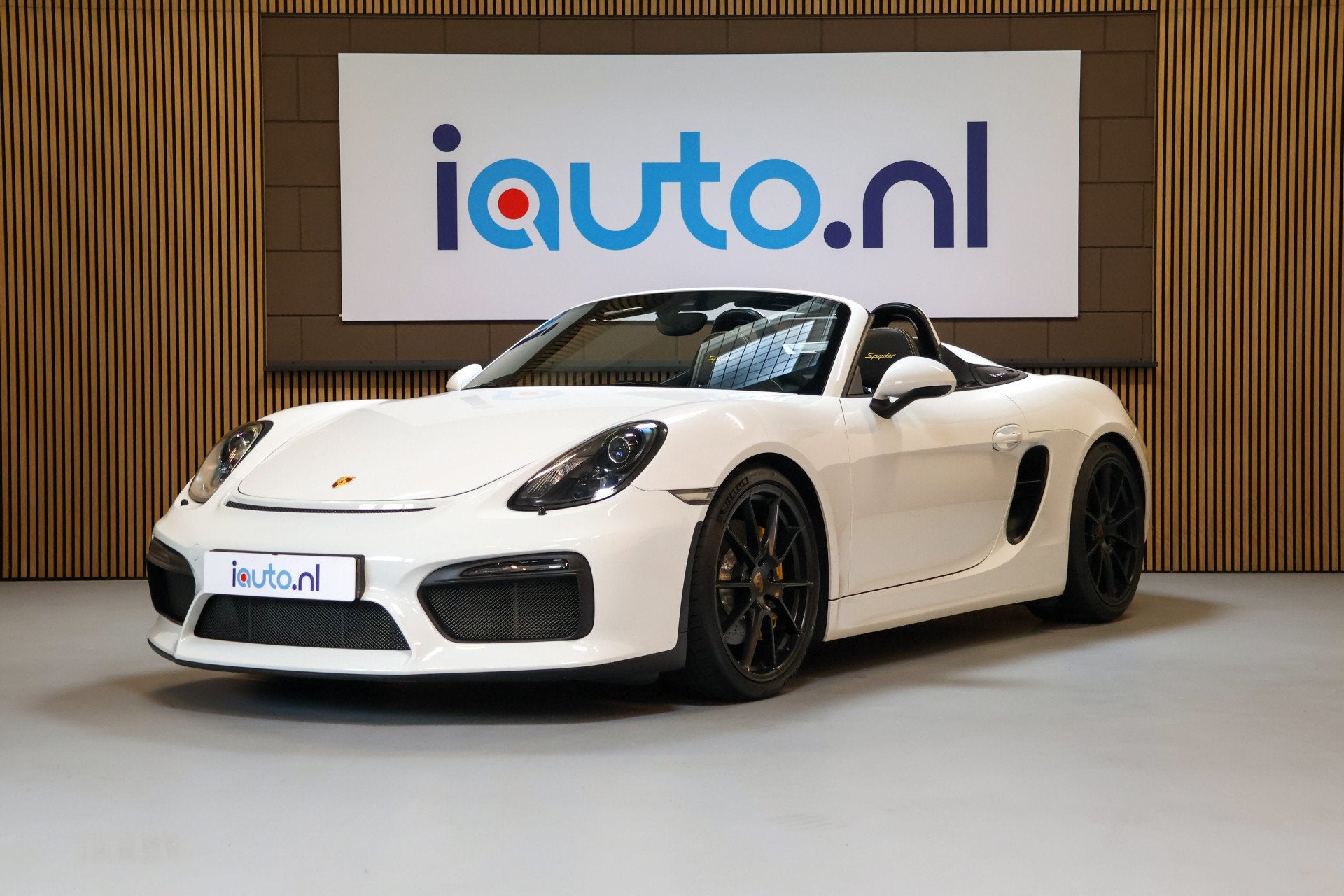 Porsche Boxster Spyder 3.8 Origineel NL/Keramisch/Sport Chro, Auto's, Porsche, Achterwielaandrijving, Gebruikt, Wit, 10 km/l