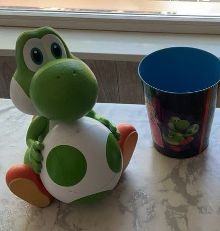 Yoshi Popcorn Bucket en 1 x Metalen Bucket, ook Los t.k, Verzamelen, Poppetjes en Figuurtjes, Ophalen, Zo goed als nieuw