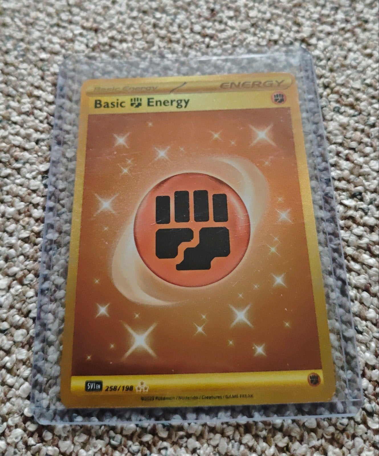 Basic Fighting Energy (SVI 258/198), Ophalen of Verzenden, Zo goed als nieuw, Losse kaart, Foil