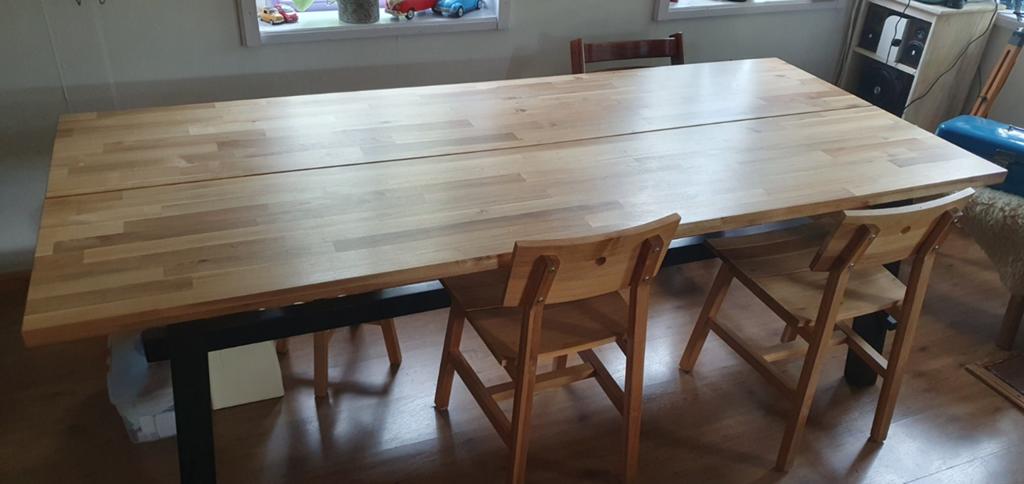 Ikea skogsta eettafel, 200 cm of meer, Zo goed als nieuw, Rechthoekig, 50 tot 100 cm