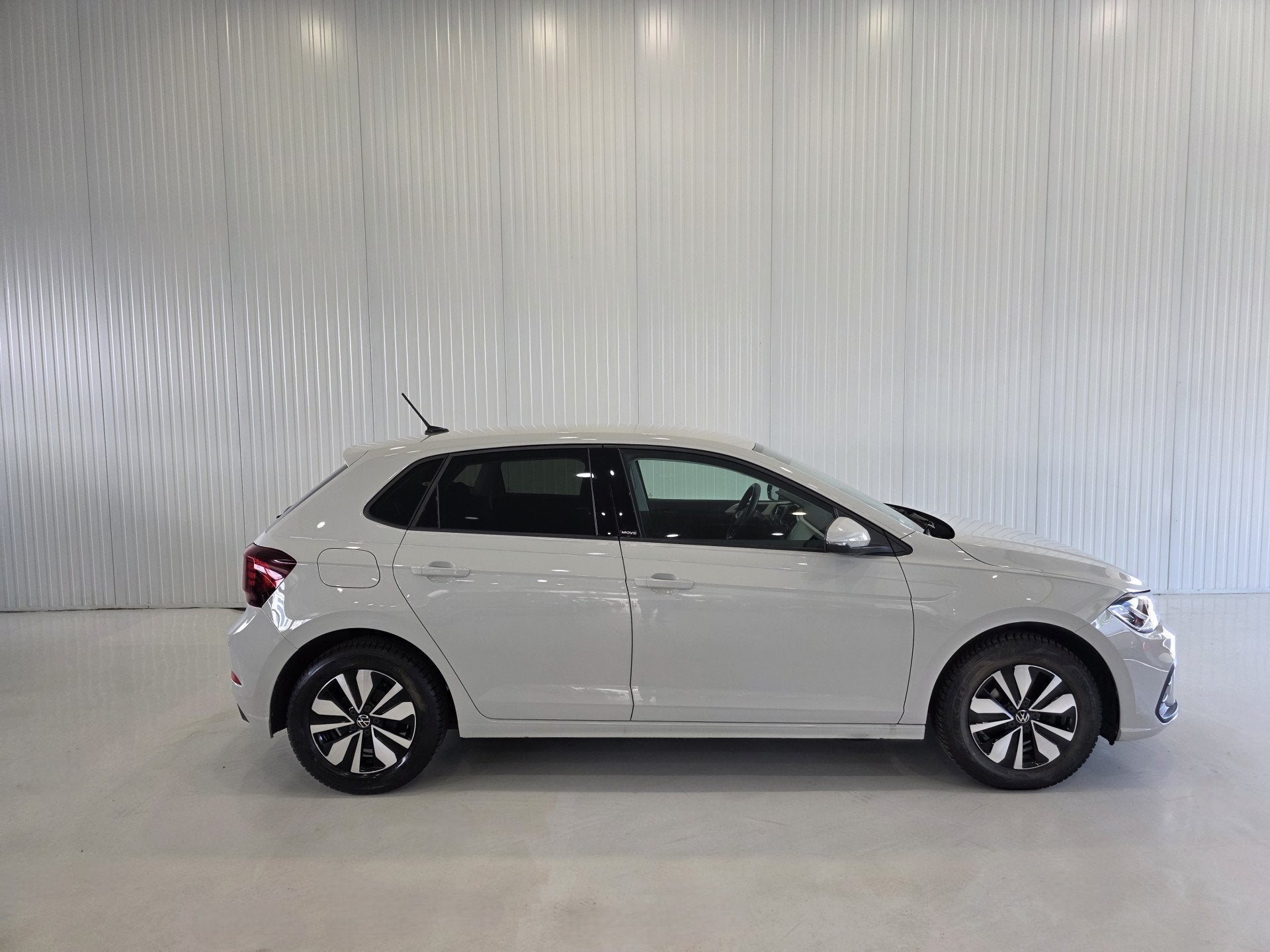 Volkswagen Polo 1.0 TSI Life |Carplay|Automaat|NOV-2023|, Stof, Gebruikt, Zwart, Met garantie (alle)