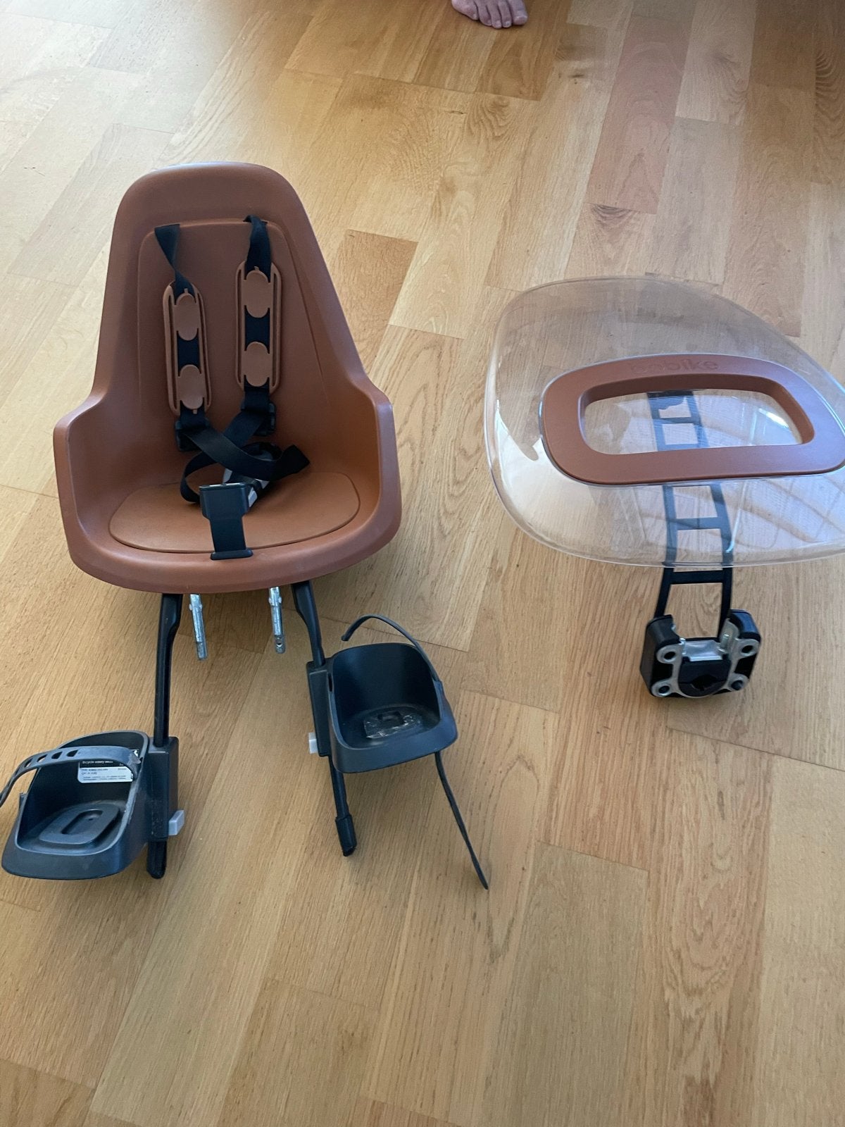 Bobike Mini ONE voorzitje met windscherm - chocoladebruin, Ophalen, Bobike, Gebruikt, Voetsteuntjes