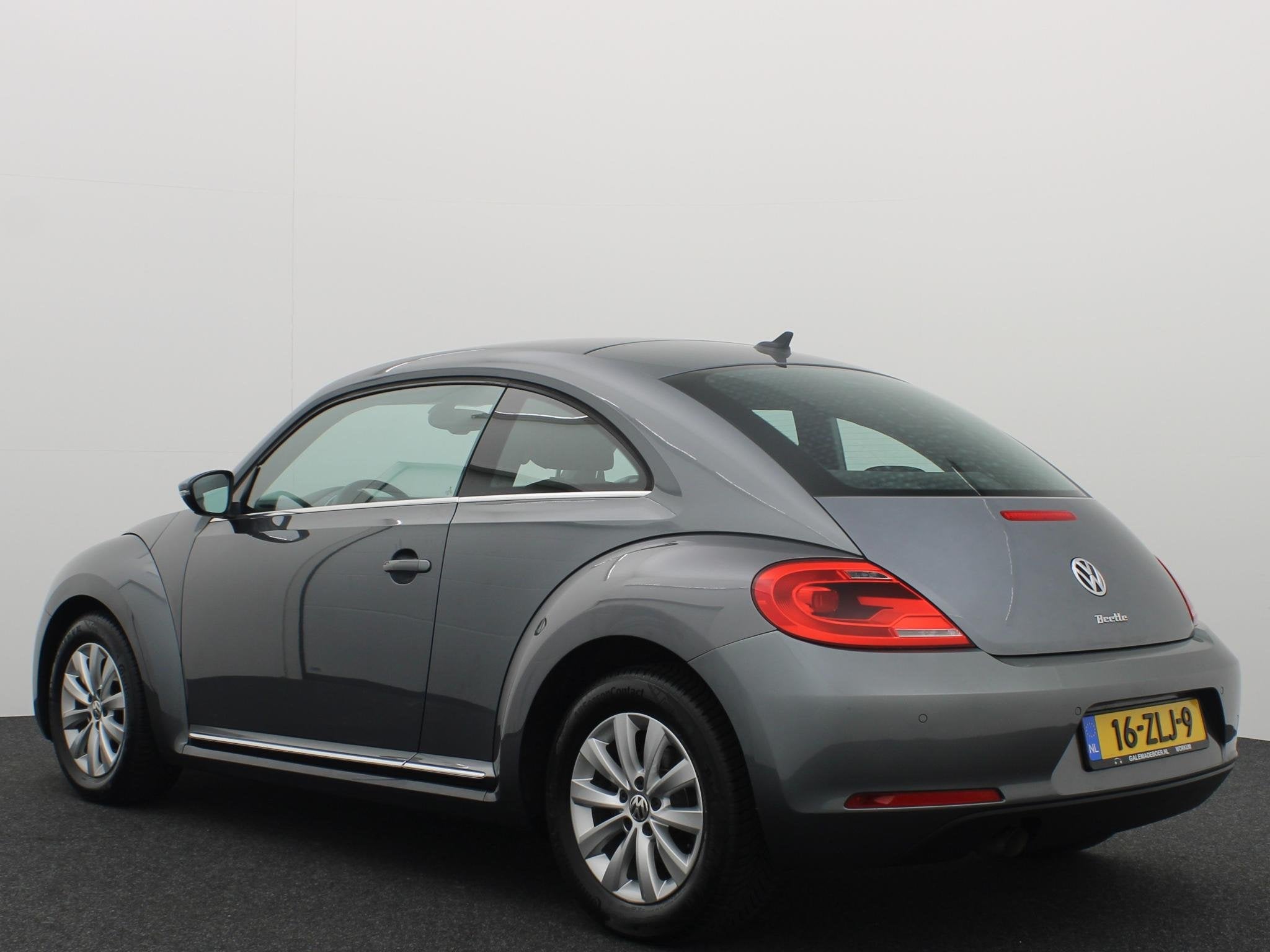 Volkswagen Beetle 1.2 TSI Design NAVI / CLIMA / PDC / BLUETO, Voorwielaandrijving, Euro 5, Stof, Gebruikt
